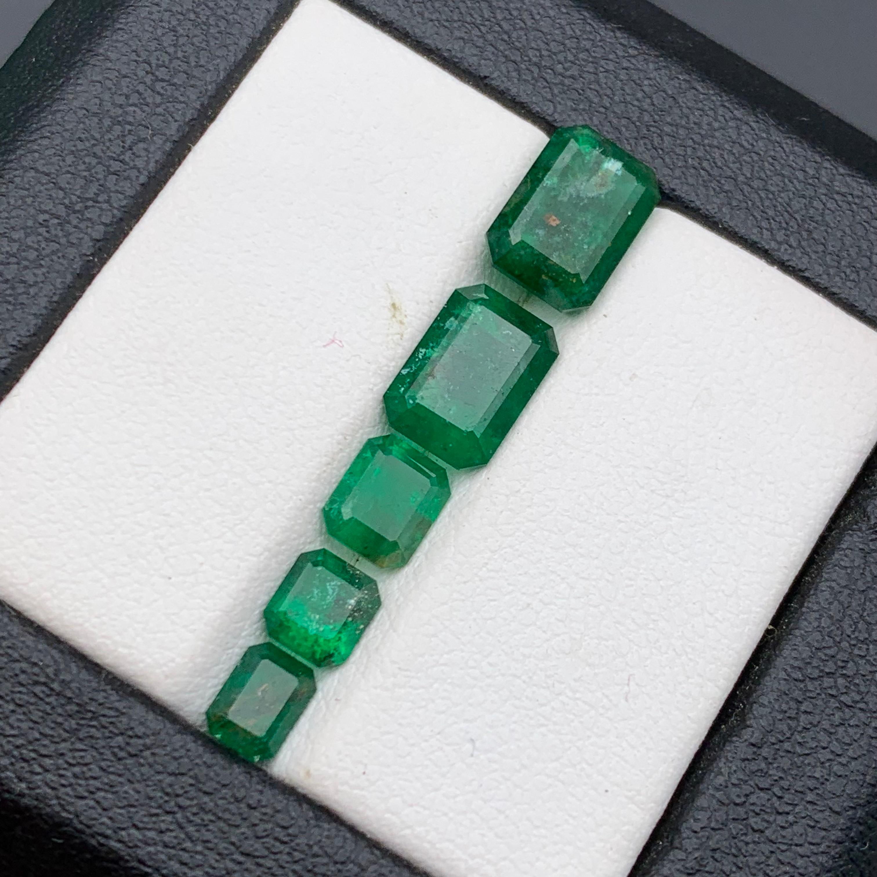 Natürlicher grüner Smaragd 5,57 Ct lose Edelsteine Schmuck Größe Lot von Swat im Angebot 7