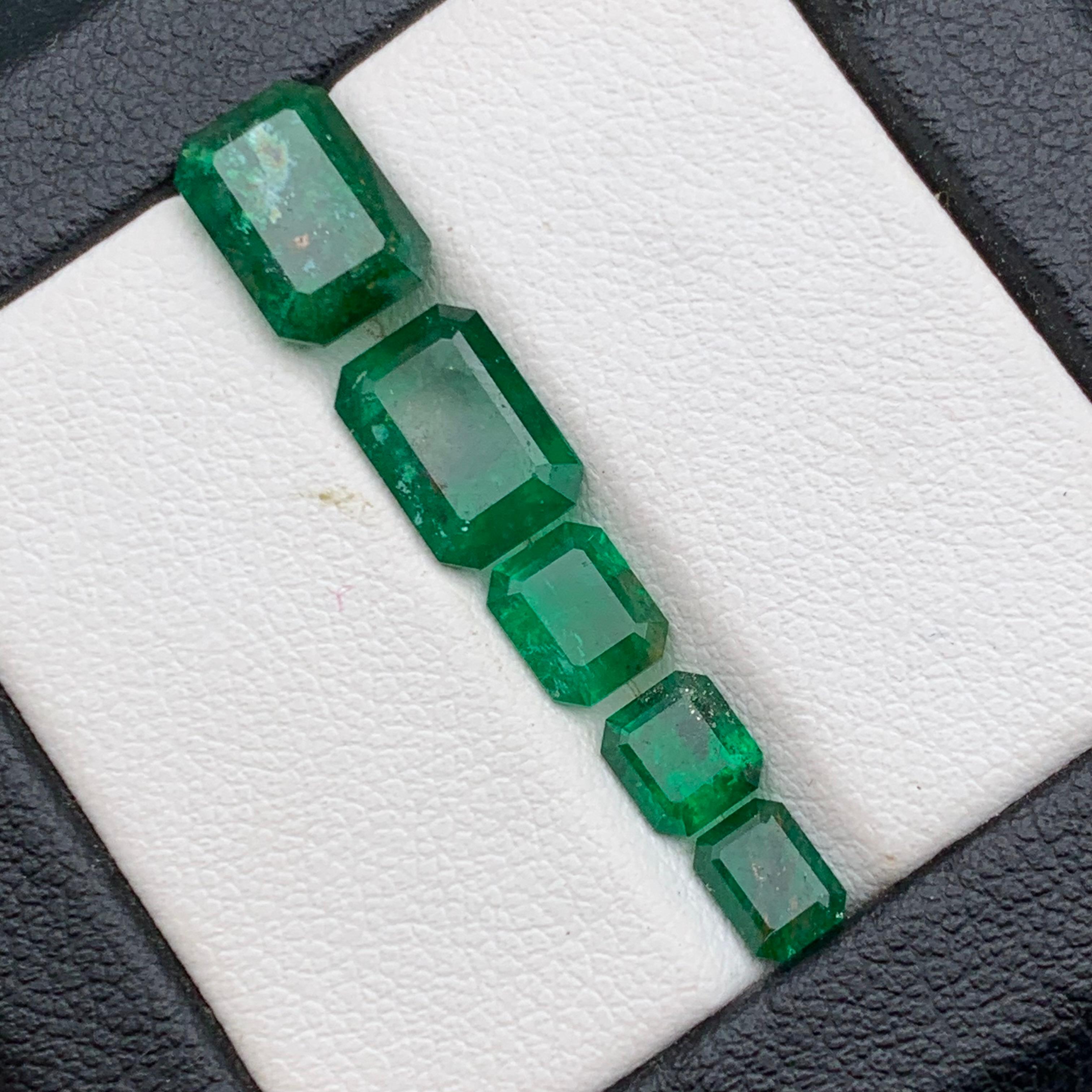 Natürlicher grüner Smaragd 5,57 Ct lose Edelsteine Schmuck Größe Lot von Swat (Smaragdschliff) im Angebot