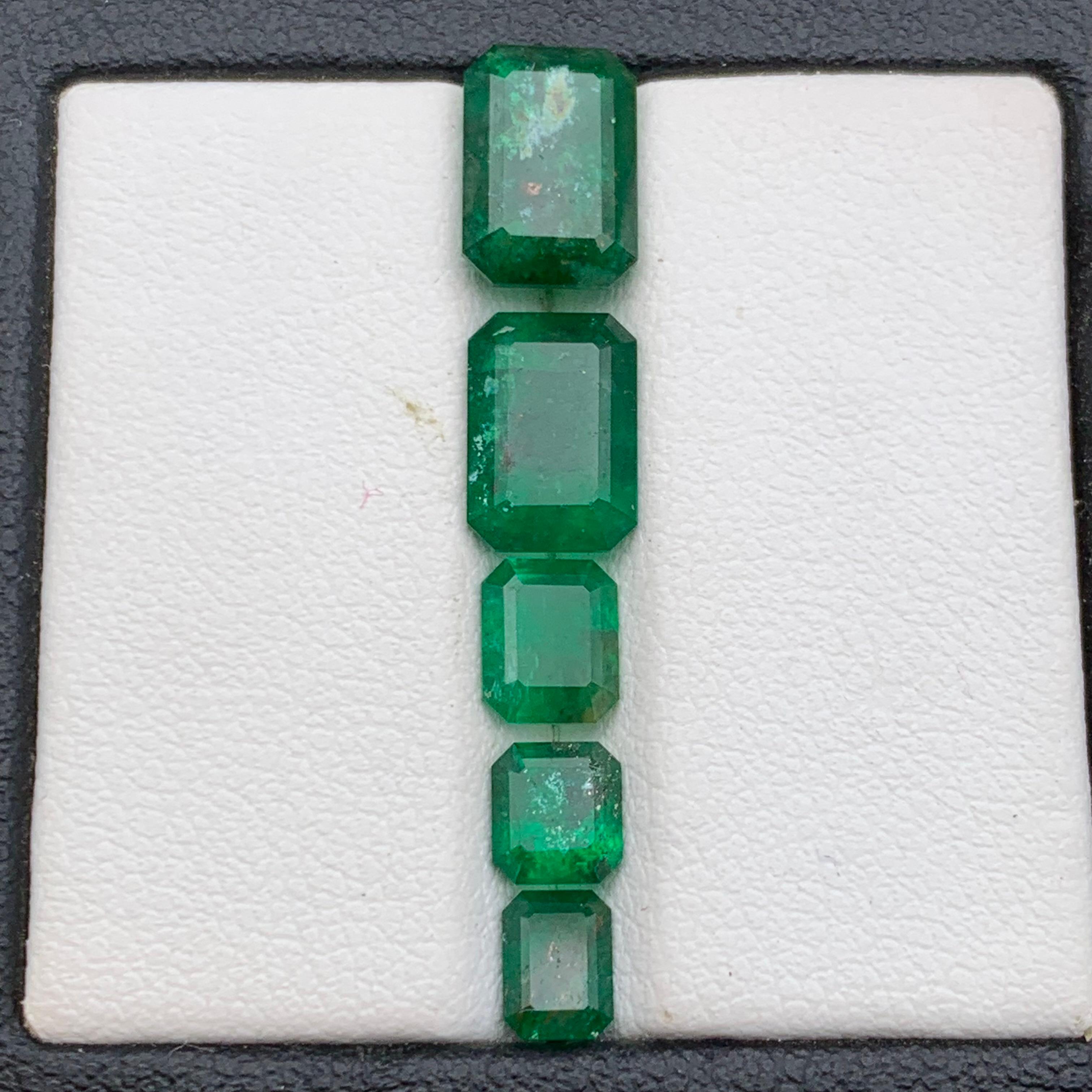 Natürlicher grüner Smaragd 5,57 Ct lose Edelsteine Schmuck Größe Lot von Swat für Damen oder Herren im Angebot