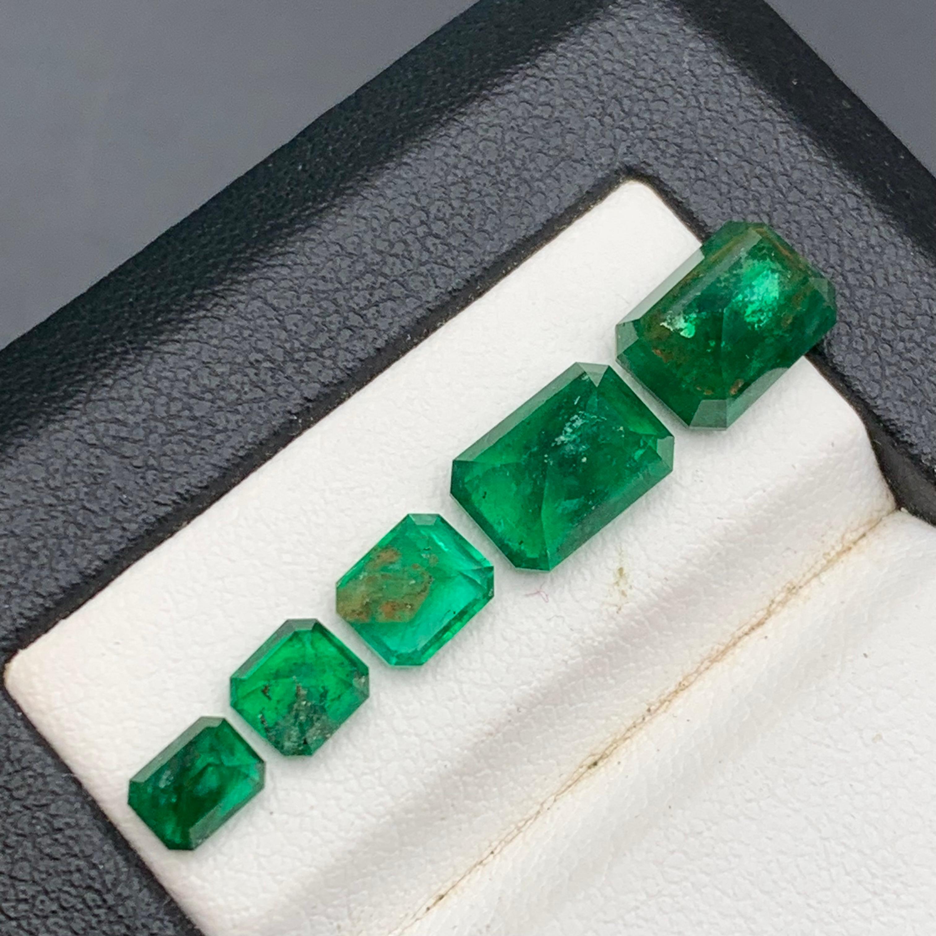 Natürlicher grüner Smaragd 5,57 Ct lose Edelsteine Schmuck Größe Lot von Swat im Angebot 2