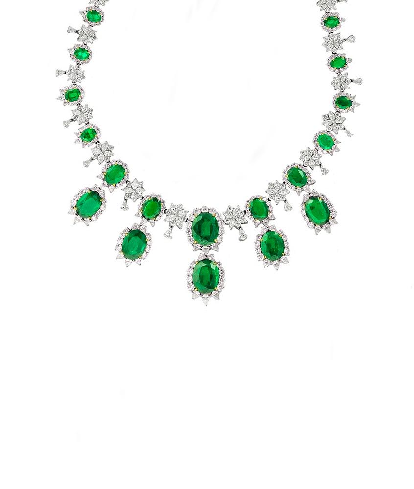 Emerald Cut Natural Green Emerald and Diamond Necklace For Sale
