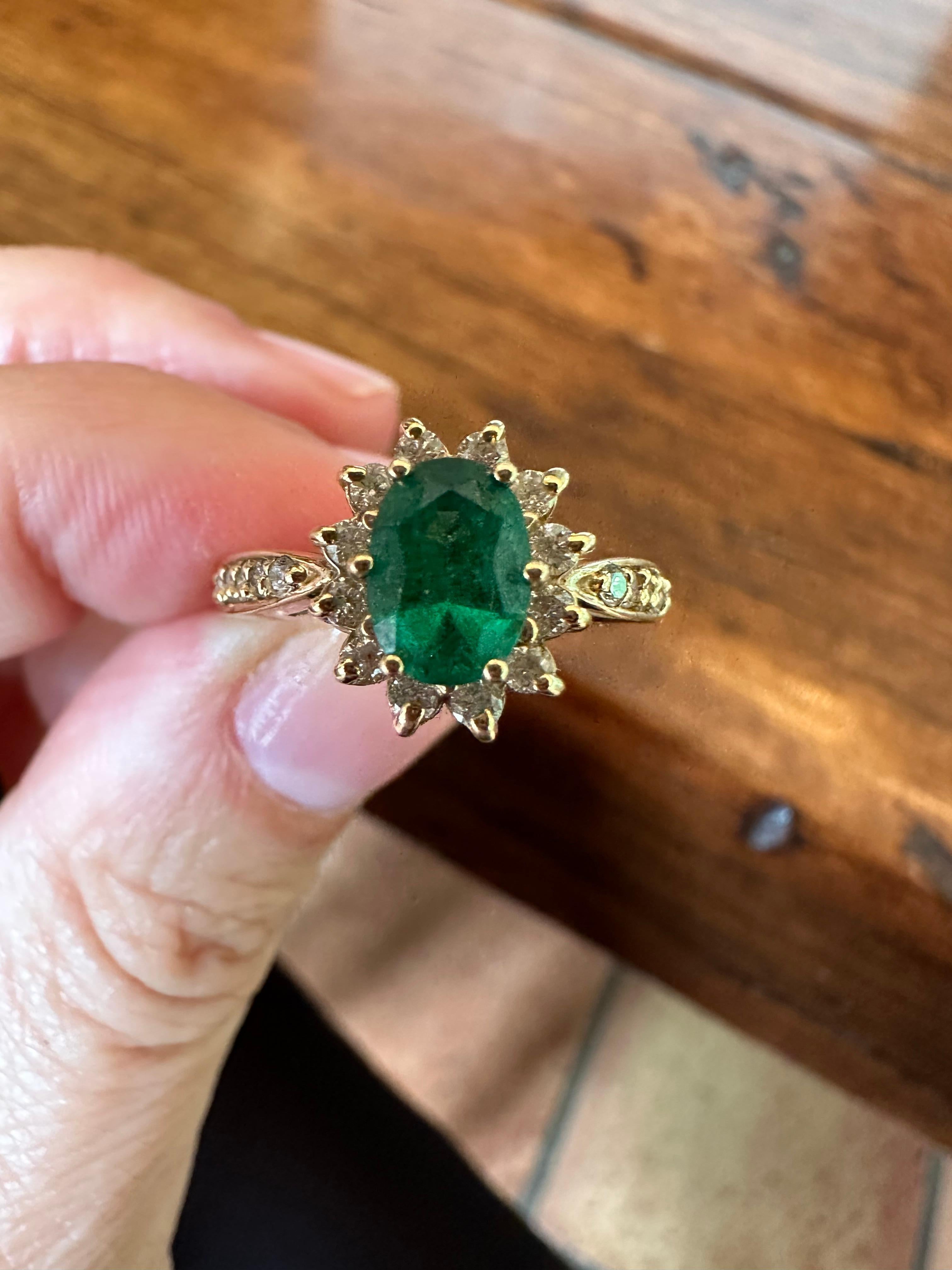 Natural Green Emerald and Diamond Ring For Sale 5