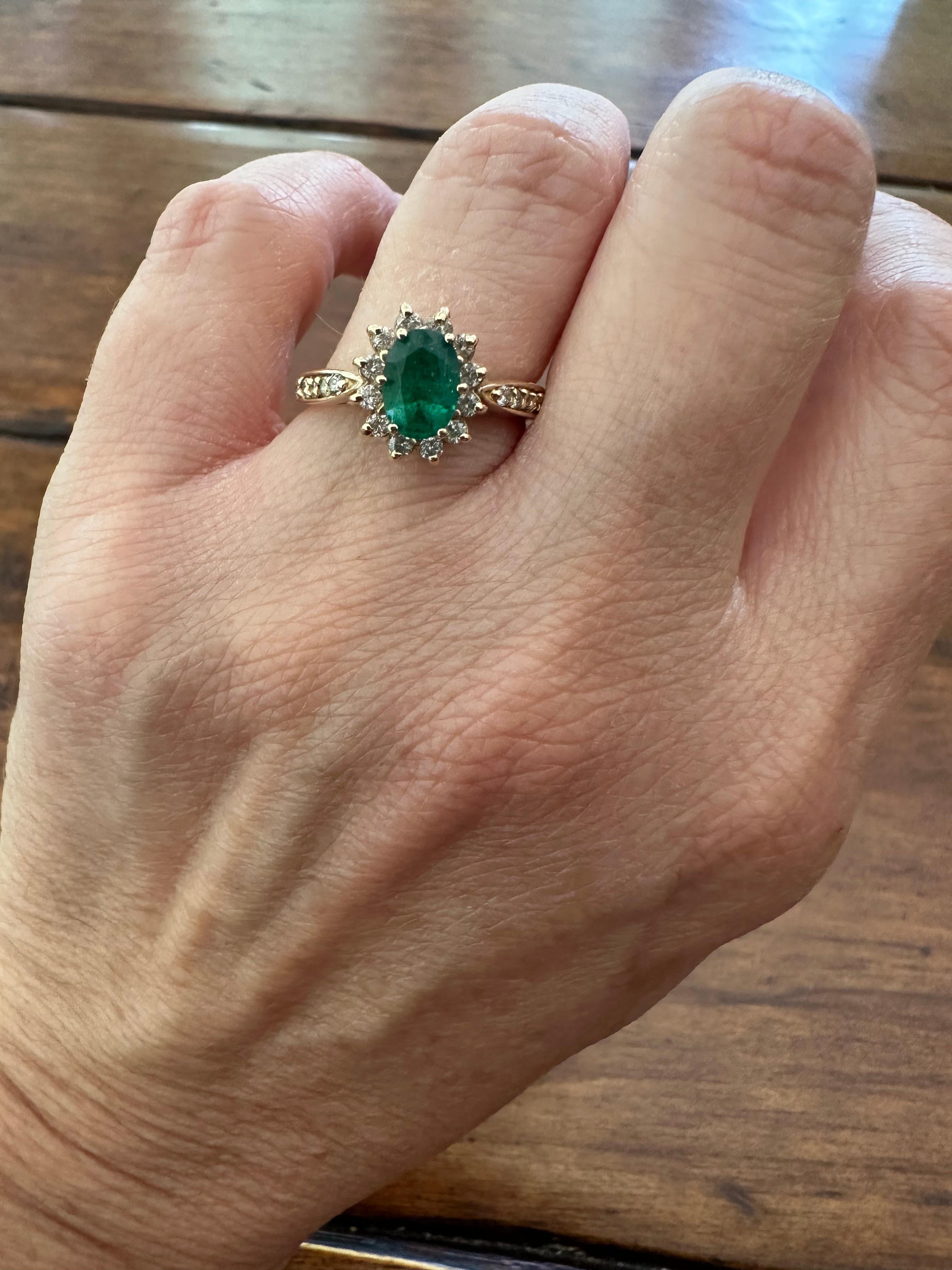 Natural Green Emerald and Diamond Ring For Sale 6