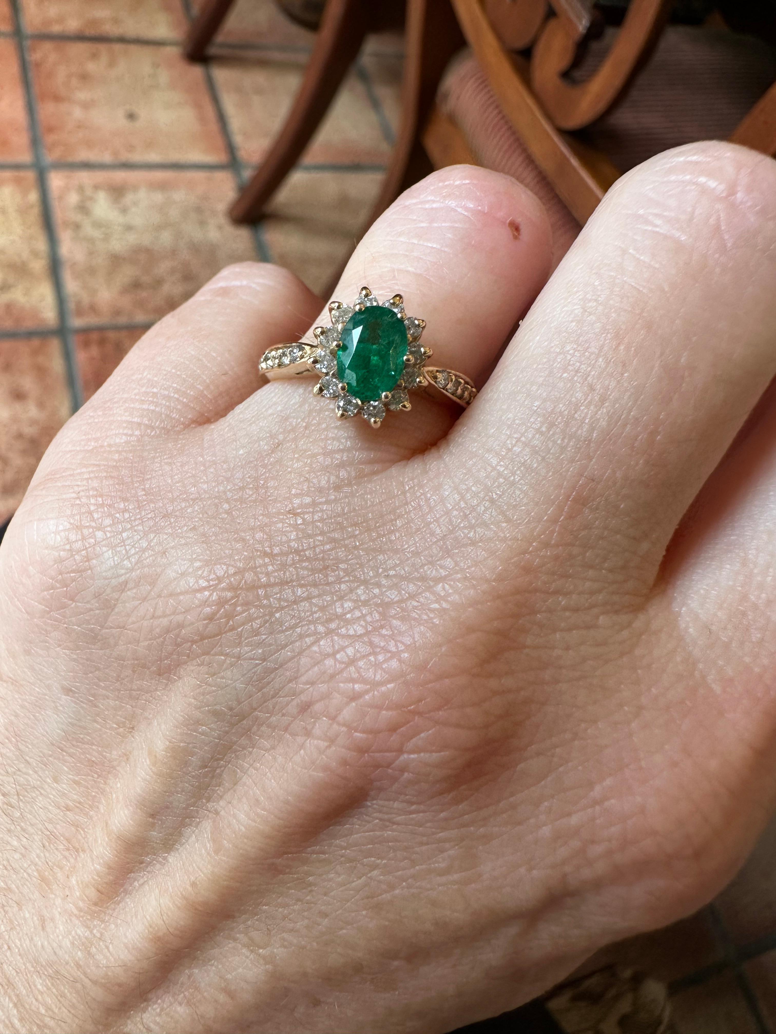 Natural Green Emerald and Diamond Ring For Sale 7