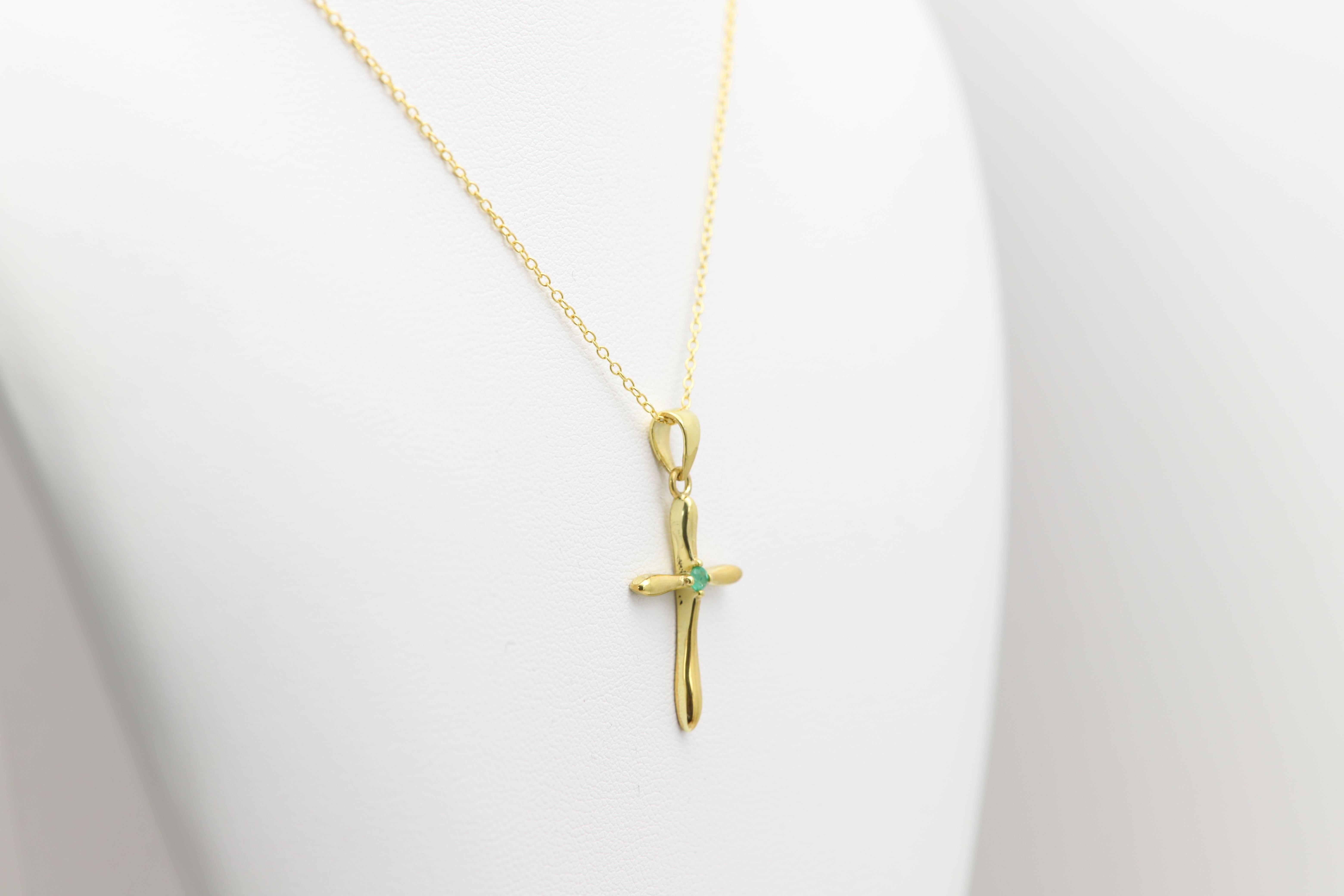 Natural Green Emerald Cross Pendant Sterling Silver Cross en venta 4