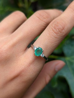 Natural Green Emerald & Diamond Ring 18ct White Gold Three Stone Size L.5 / 6