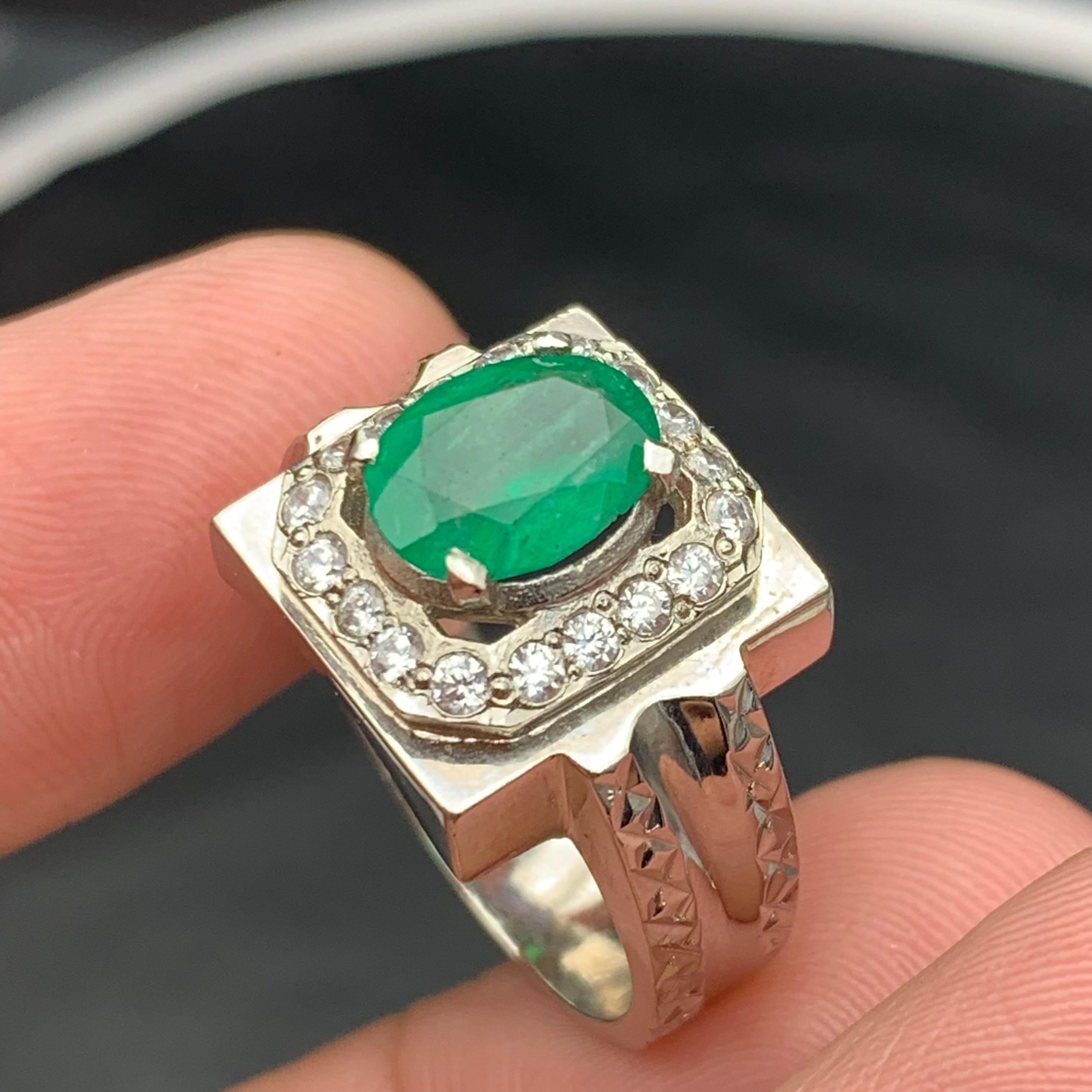 Anello con smeraldo verde naturale in argento 925 - Cocktail fatto a mano, taglia 10 in vendita 4