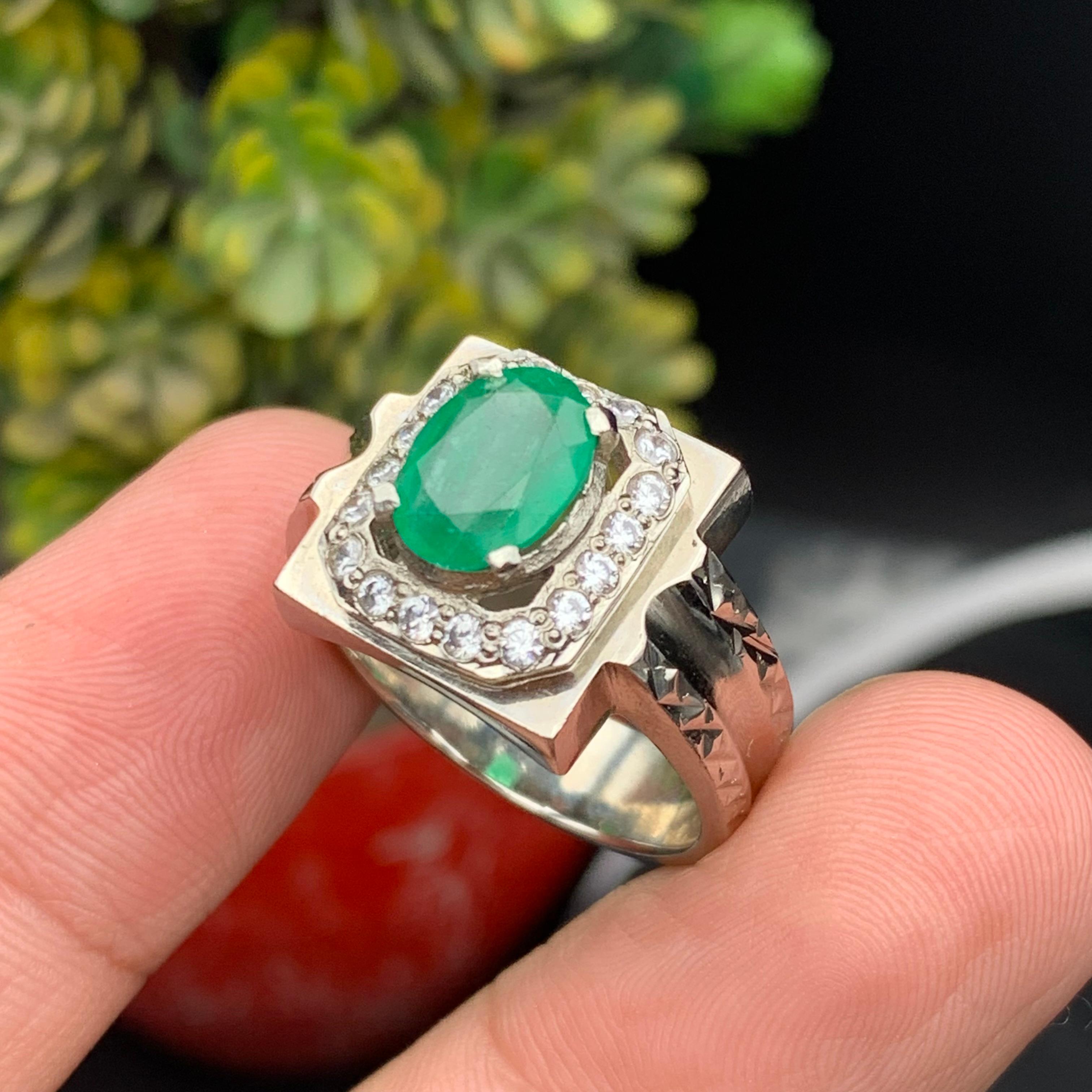 da uomo o donna Anello con smeraldo verde naturale in argento 925 - Cocktail fatto a mano, taglia 10 in vendita