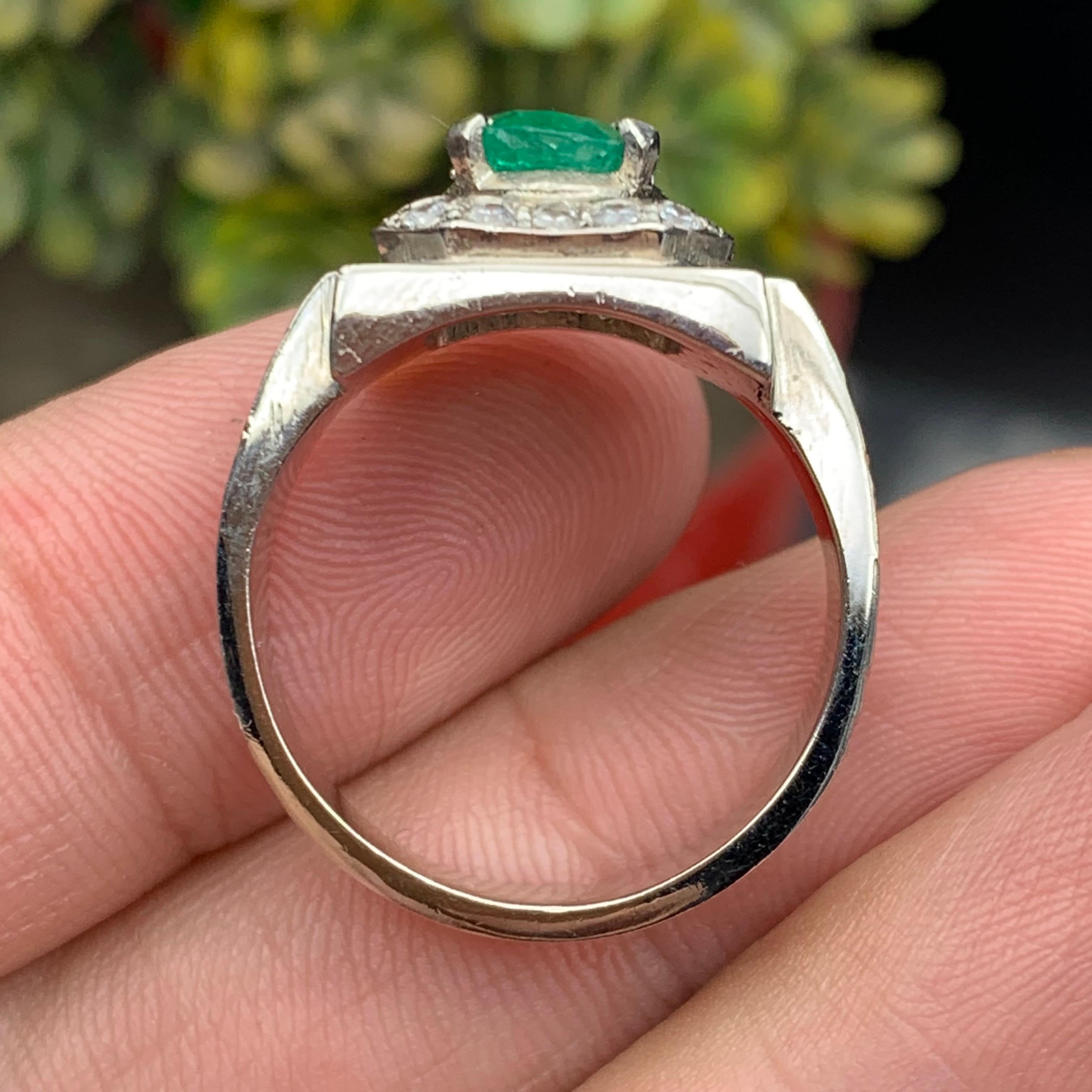 Anello con smeraldo verde naturale in argento 925 - Cocktail fatto a mano, taglia 10 in vendita 1