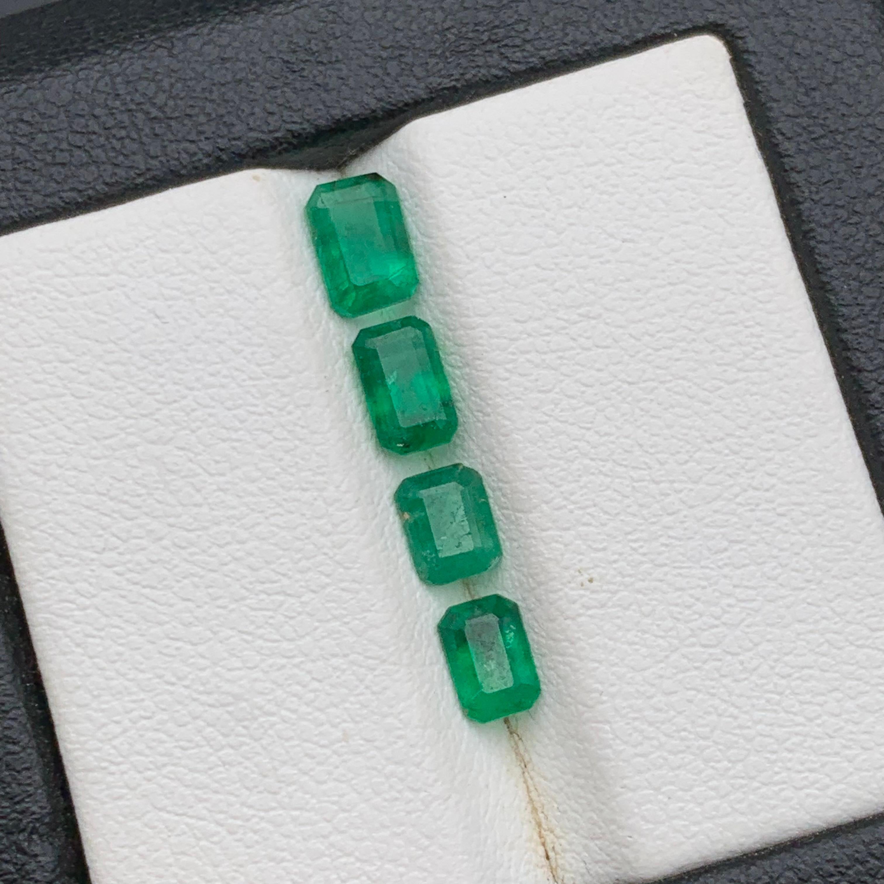 Natürlicher grüner Smaragd Lot 1,96 Ct (4 PCs) Lose Edelsteine Schmuck Größe von Swat im Angebot 2