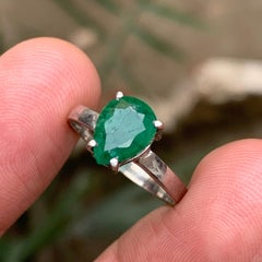 Natural Green Emerald Pear Cut Statement Ring in Handcrafted 925 Sterling Silver