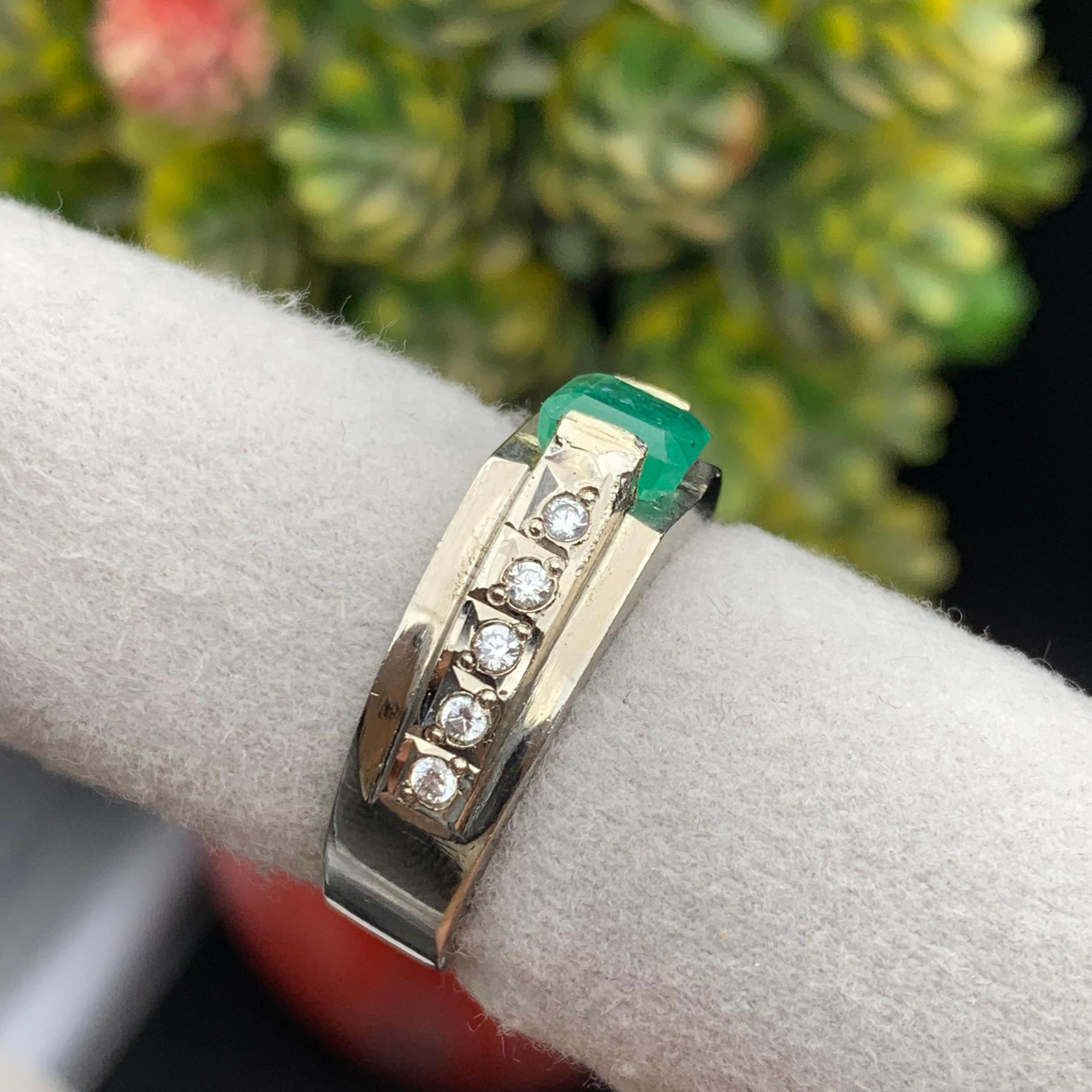 Natürlicher grüner Smaragd Ring in 925 Sterling Silber - Handgefertigt Rhodium plattiert im Angebot 5