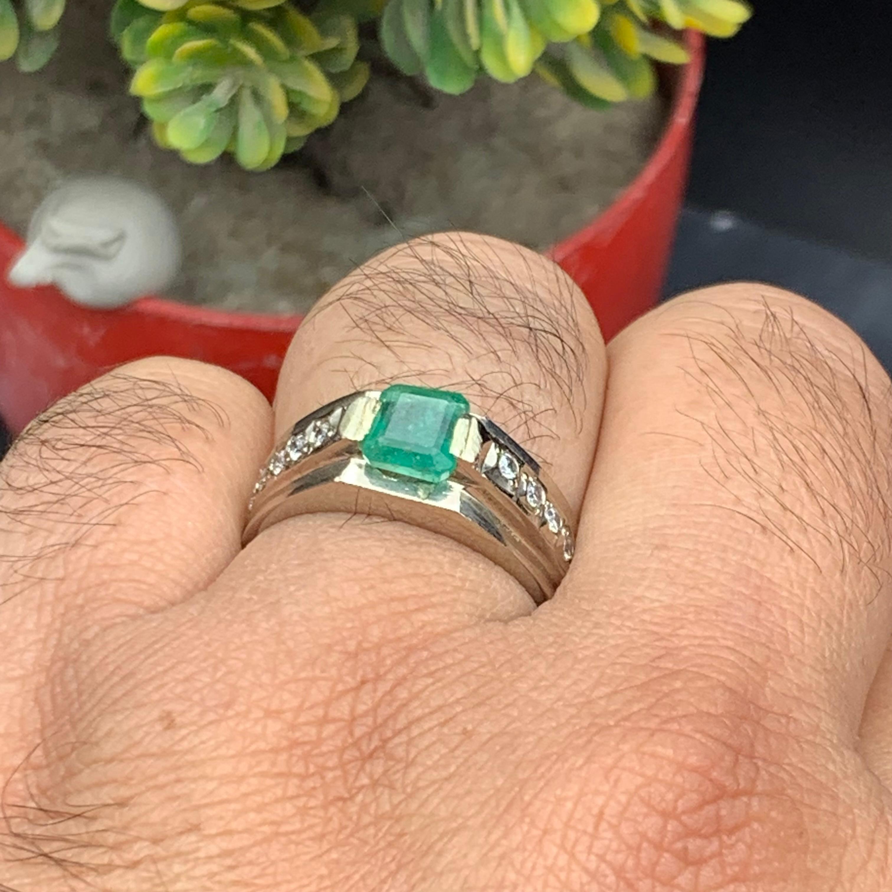 Natürlicher grüner Smaragd Ring in 925 Sterling Silber - Handgefertigt Rhodium plattiert im Angebot 7