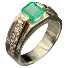Natural Green Emerald Ring in 925 Sterling Silver — Handmade Rhodium Plated