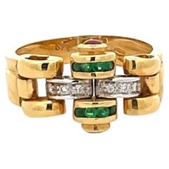 Natürlicher grüner Smaragd und weißer Diamant  Scroll Ring aus 18Kt Gelbgold 