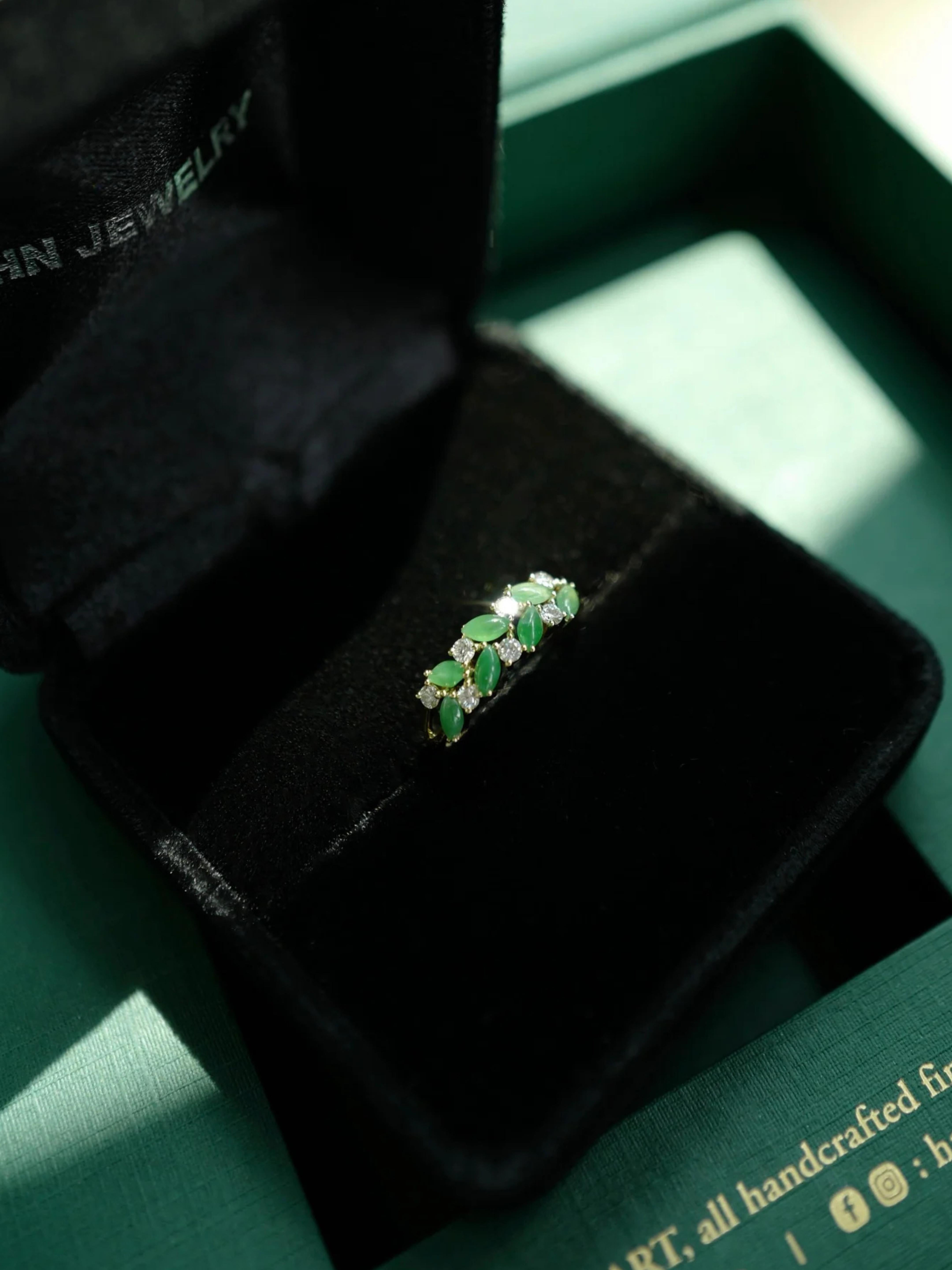 En vente :  Bague en or jaune 14K en jade vert naturel et diamant, bijoux en jadéite pour femme 5