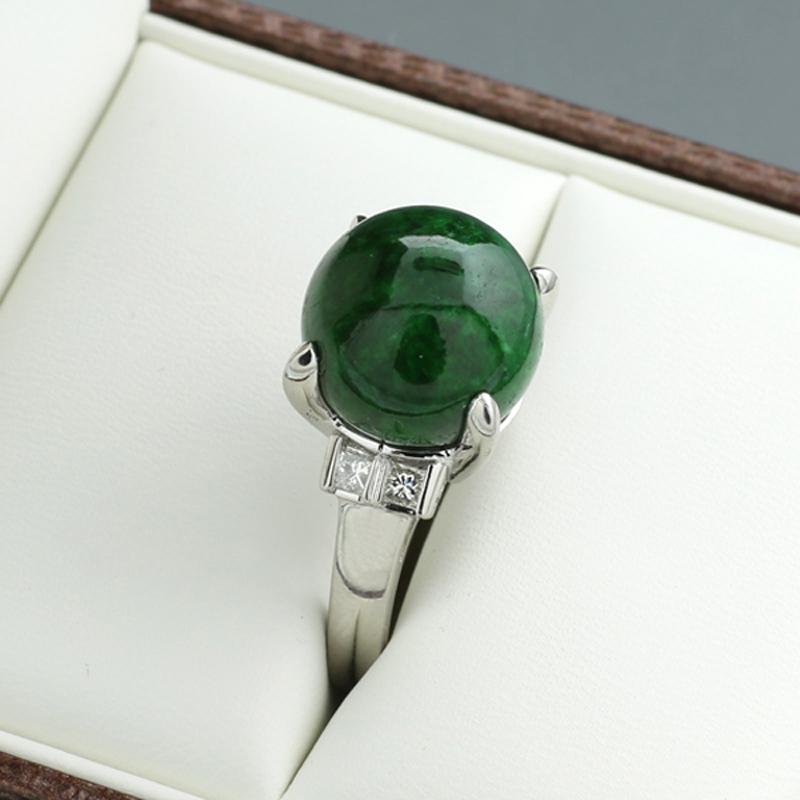 Contemporary Natural green Jade Ball 12.5 mm and Diamonds Ring 900 Platinum Unique Piece For Sale