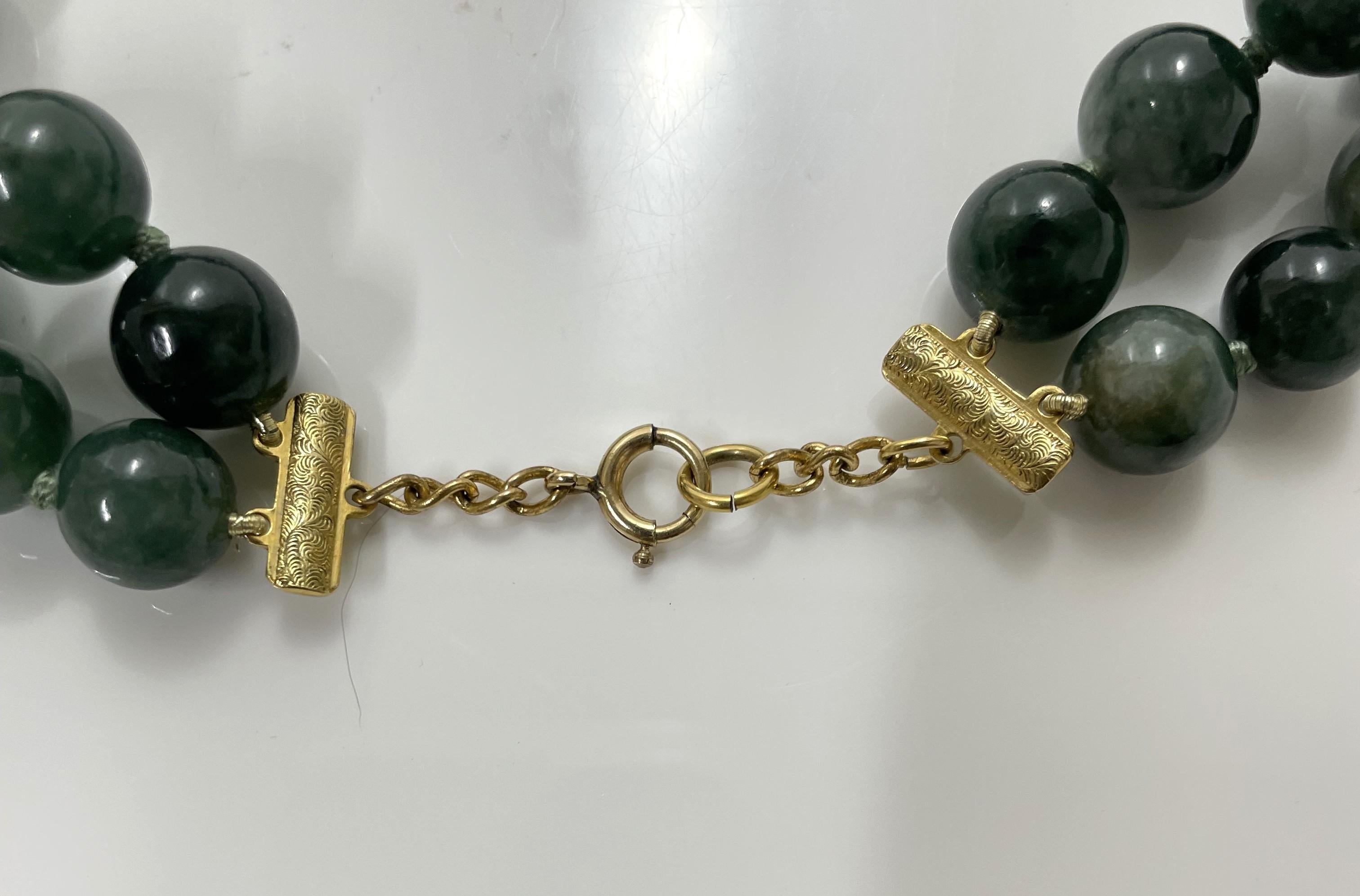 Natürliche grüne Jadeit Jade Perlenkette im Angebot 1