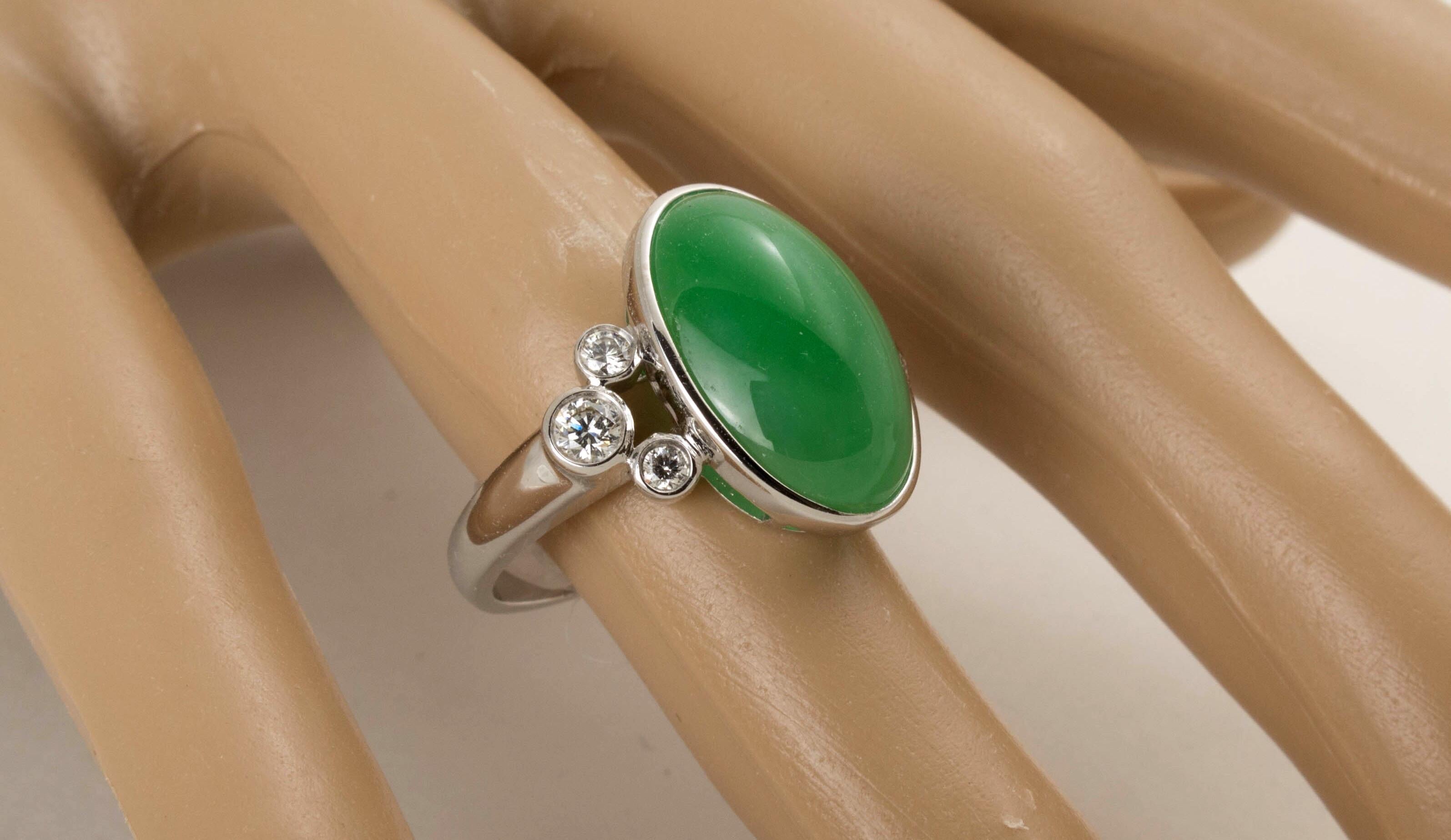 Oval Cut Natural Green Jadeite Jade Diamond White Gold Ring, GIA Certified