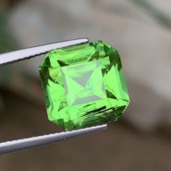 Natural Green Ludwigite Peridot 13.65 Carat Octagon Cut Loose Gemstone for Ring