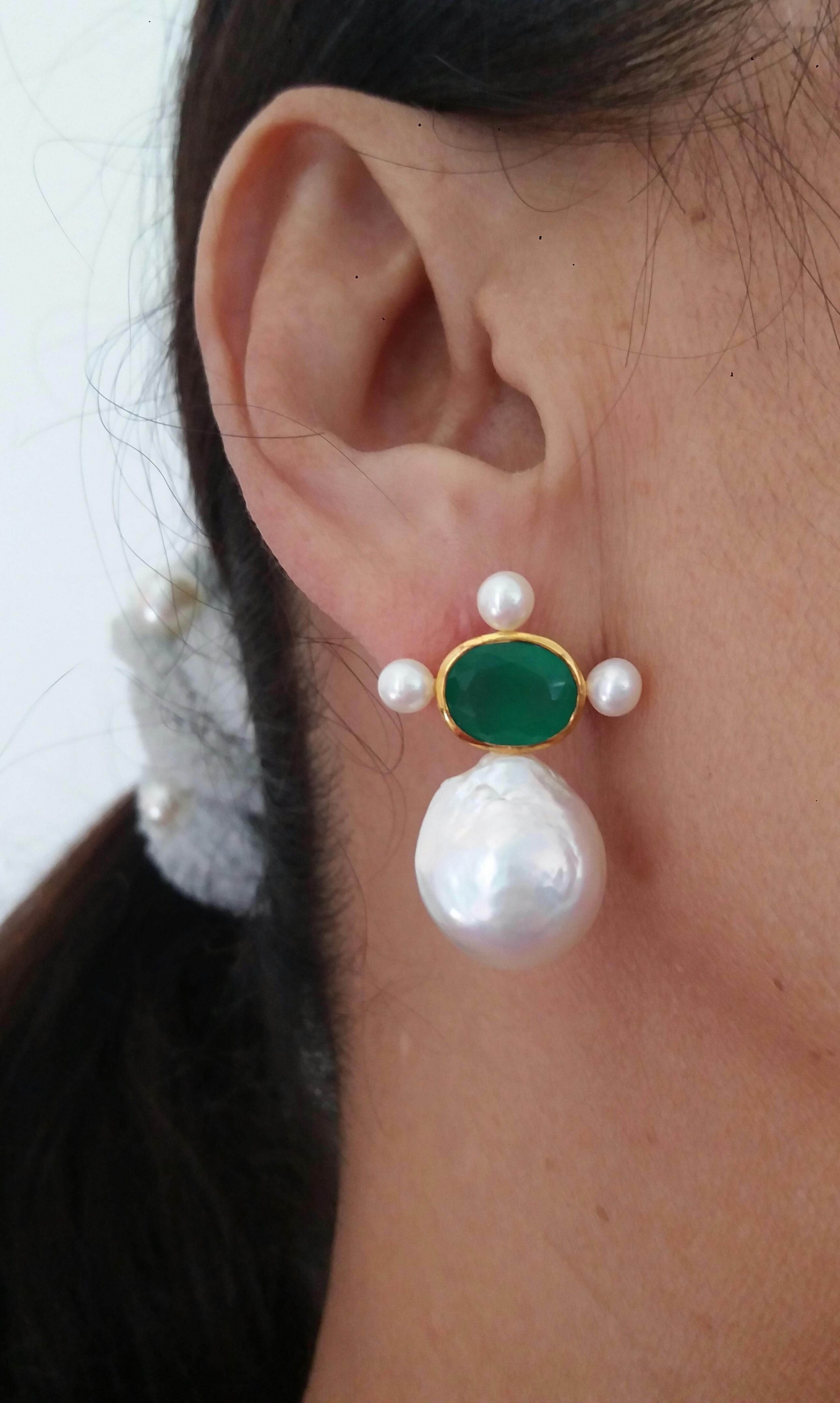 Natural Green Onyx 14k Yellow Gold Pear Shape Baroque Pearls Stud Earrings For Sale 6