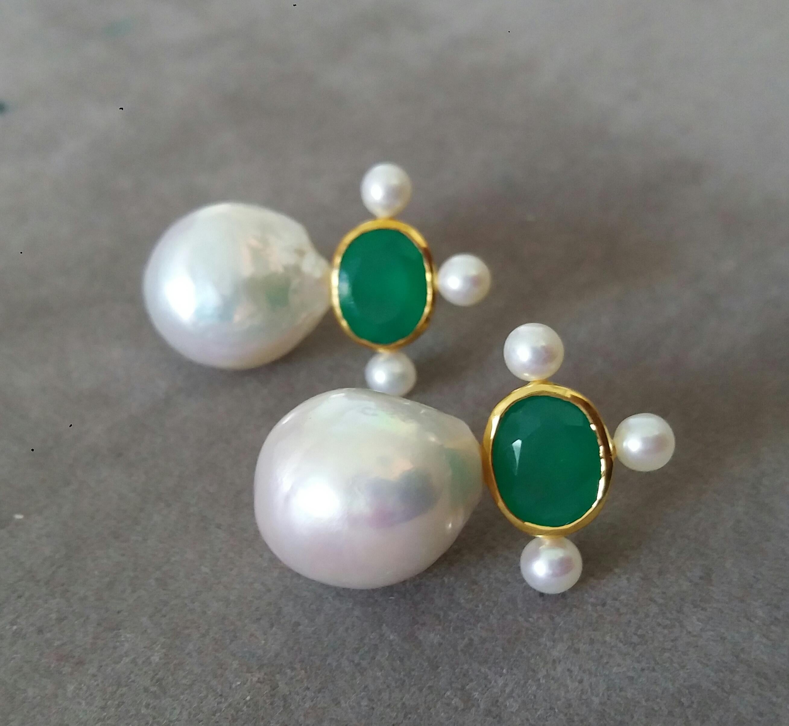 Oval Cut Natural Green Onyx 14k Yellow Gold Pear Shape Baroque Pearls Stud Earrings For Sale