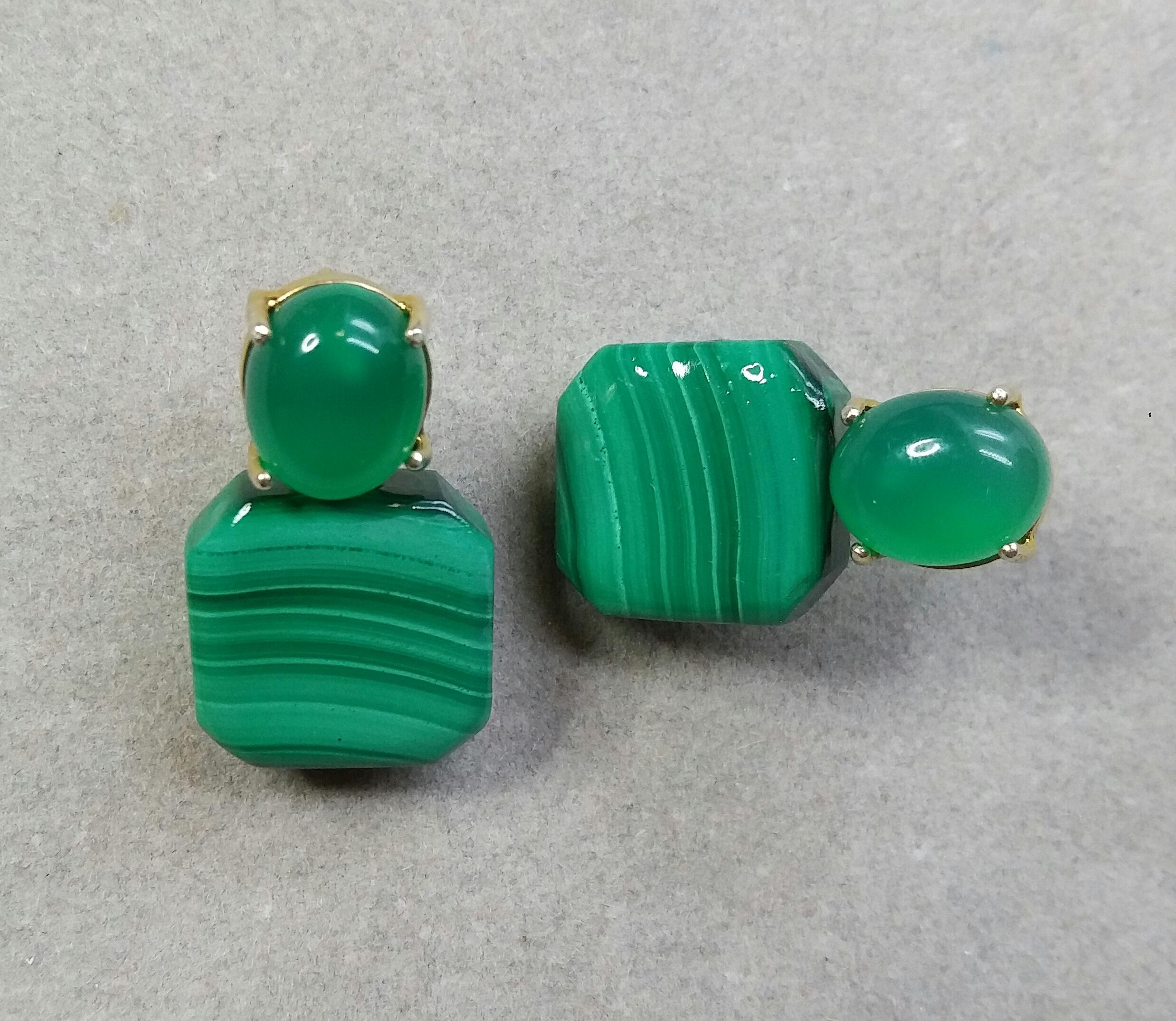 Natural Green Onyx Cabs Octagon Shape Malachite 14 Karat Gold Stud Earrings In Good Condition For Sale In Bangkok, TH