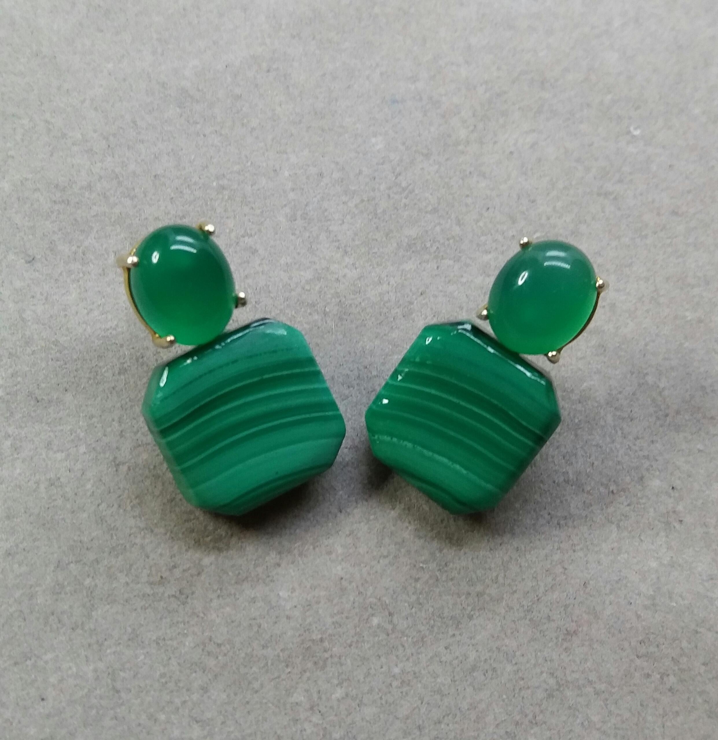 Natural Green Onyx Cabs Octagon Shape Malachite 14 Karat Gold Stud Earrings In Good Condition In Bangkok, TH