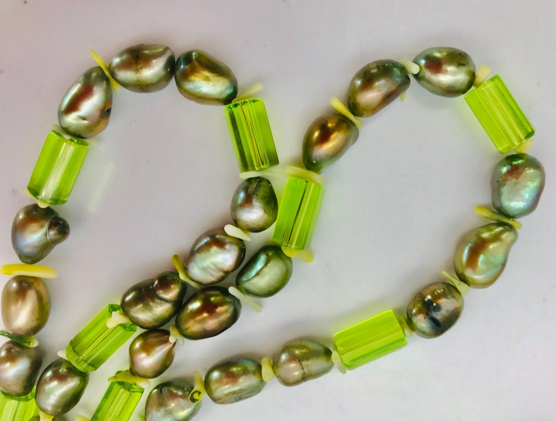 Natural green Pearls and  Peridot Stones with Silver clasp, by Sylvia Gottwald In New Condition For Sale In Washington DC, DC