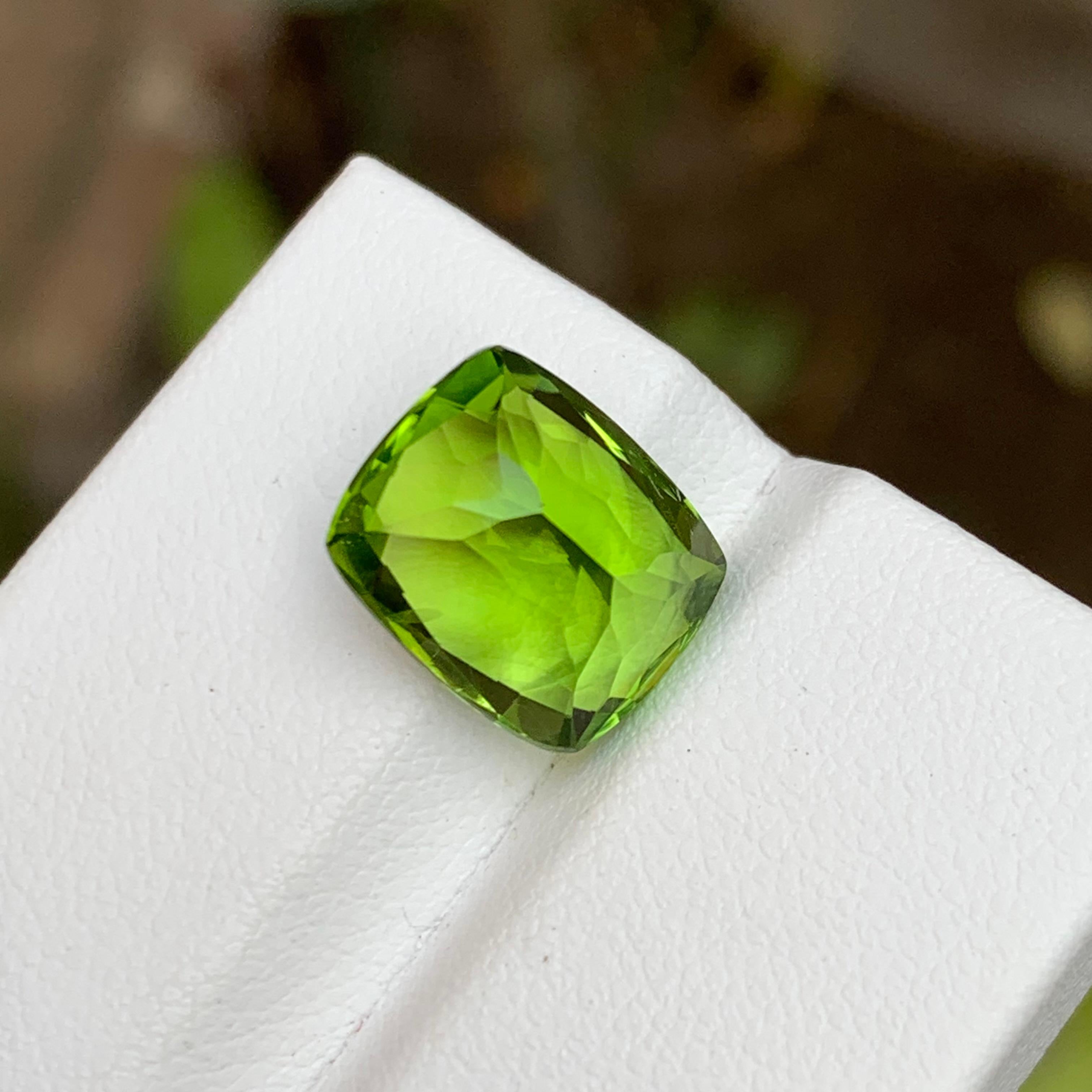 Natural Green Peridot Gemstone, 7 Carat Fancy Cushion Cut-Pendant, Jewelry Pak For Sale 3