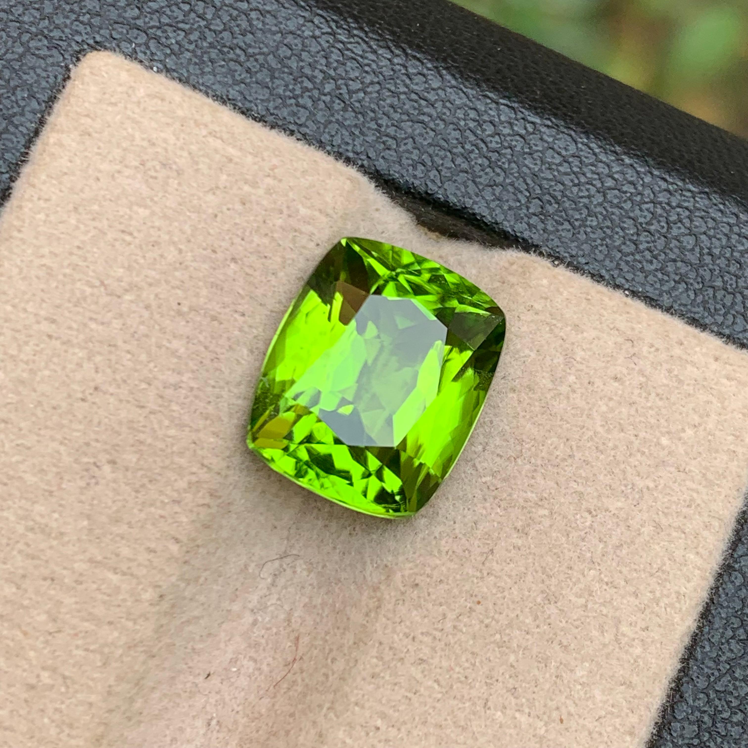 Natural Green Peridot Gemstone, 7 Carat Fancy Cushion Cut-Pendant, Jewelry Pak For Sale 6