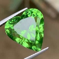 Natural Green Rutile Peridot 17.24 Carat Heart Cut Loose Gemstone for Pendant