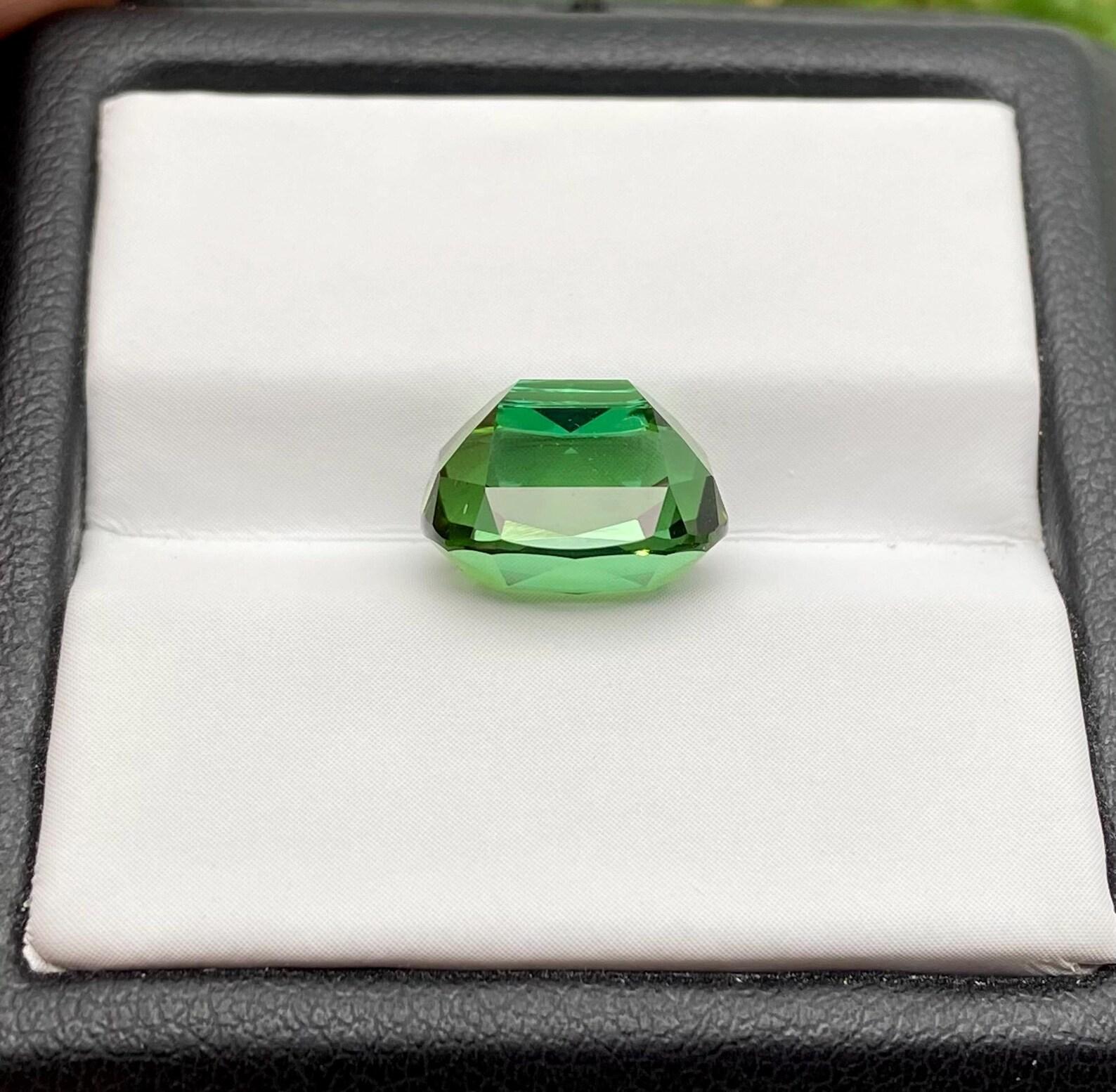 Tourmaline verte naturelle en vrac 5,41 ct. Coupe coussin, Origine Afghanistan Neuf - En vente à Daugavpils, LV
