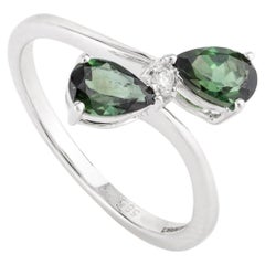 Bague à deux pierres en or blanc 14 carats avec tourmaline verte naturelle et diamant