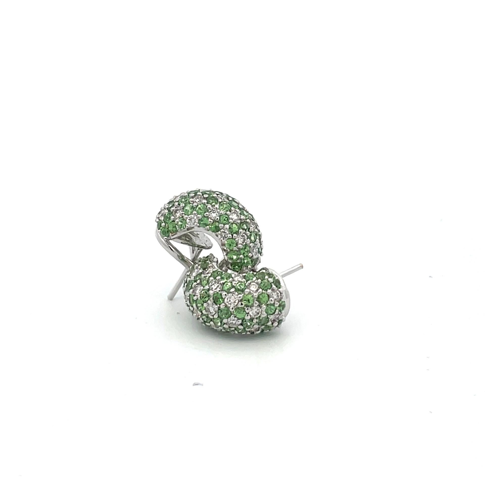 Contemporary Natural Green Tsavorite and  Diamond Pave Wide Huggies in 18 Karat White Gold For Sale