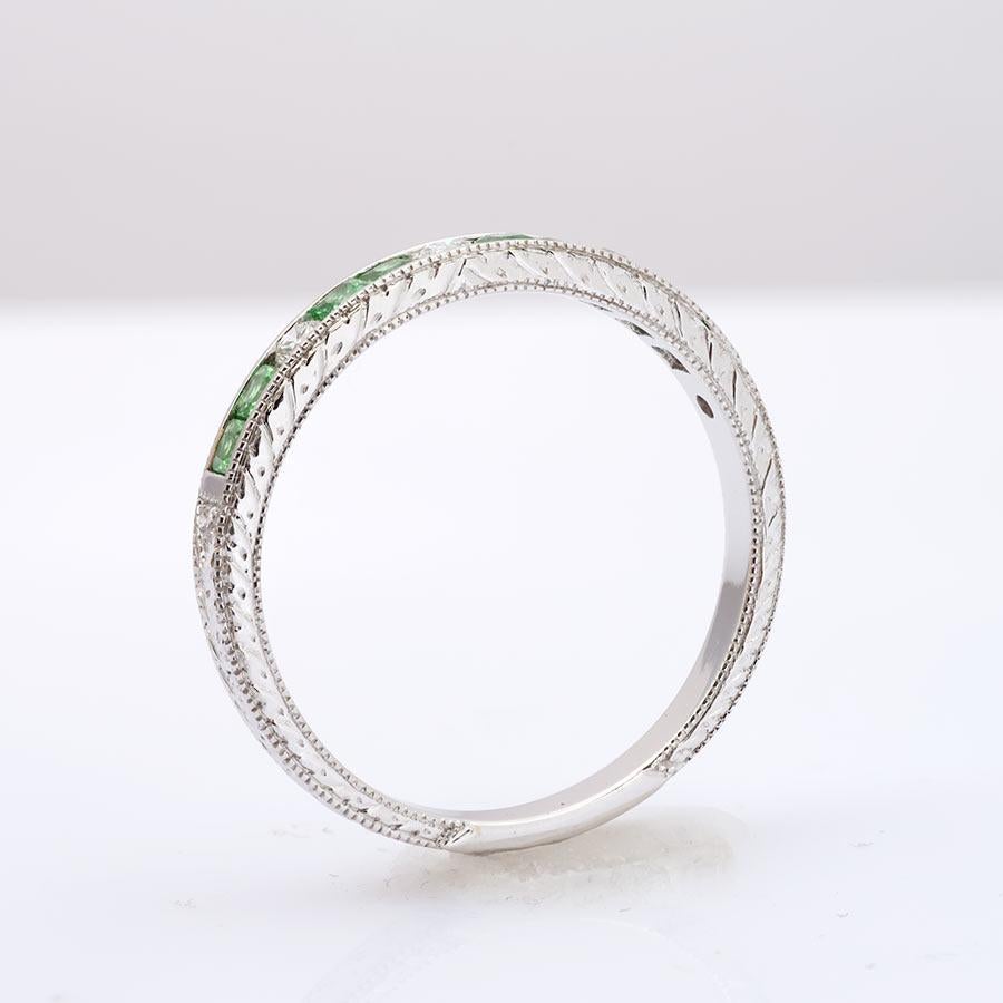 Taglio princess Gemma Greene & Greene naturale 0,36 carati in anello impilabile 18KWG con diamanti in vendita