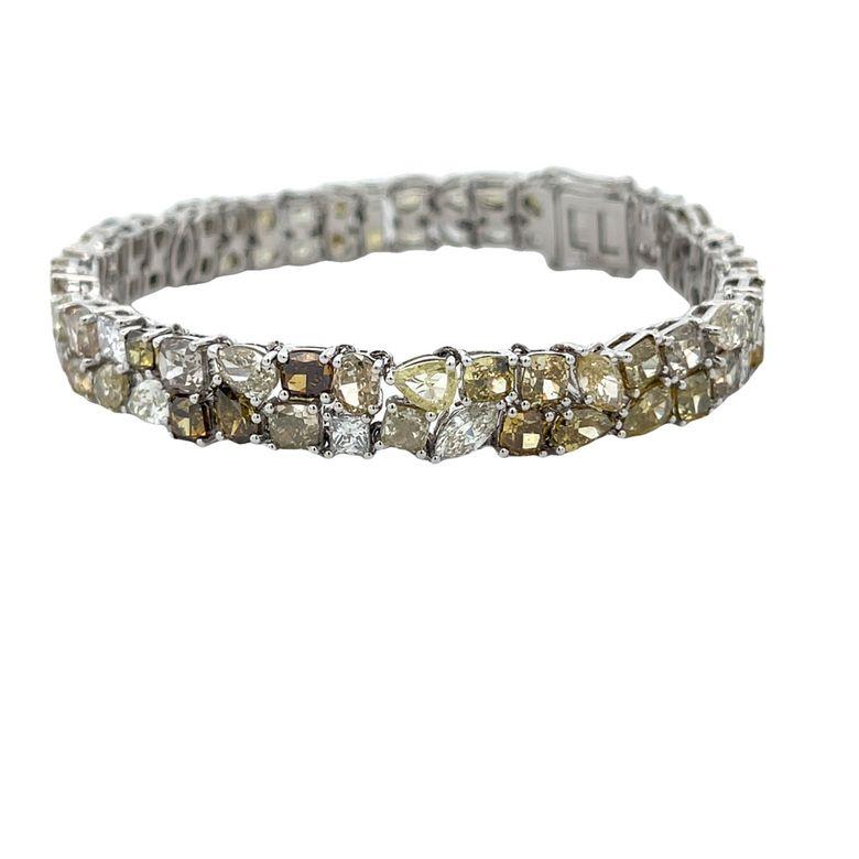 Mixed Cut Natural Green & White Diamond Bracelet 22.73CT 18K White Gold For Sale