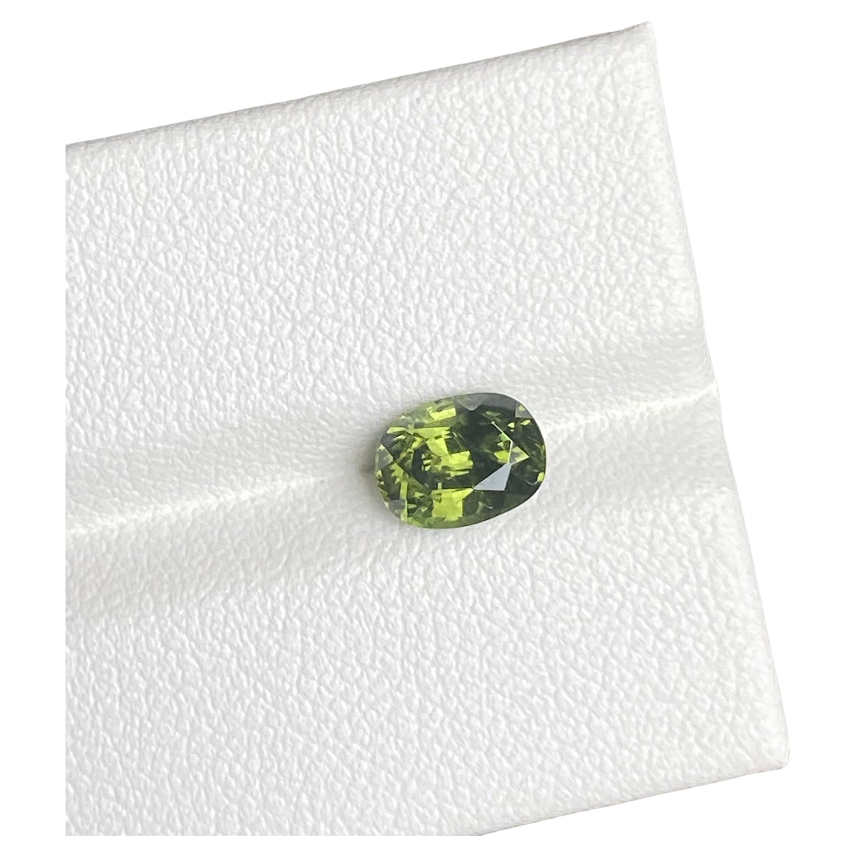 Natural Green Zircon Gemstone 1.50 Carat Ceylon Origin For Sale