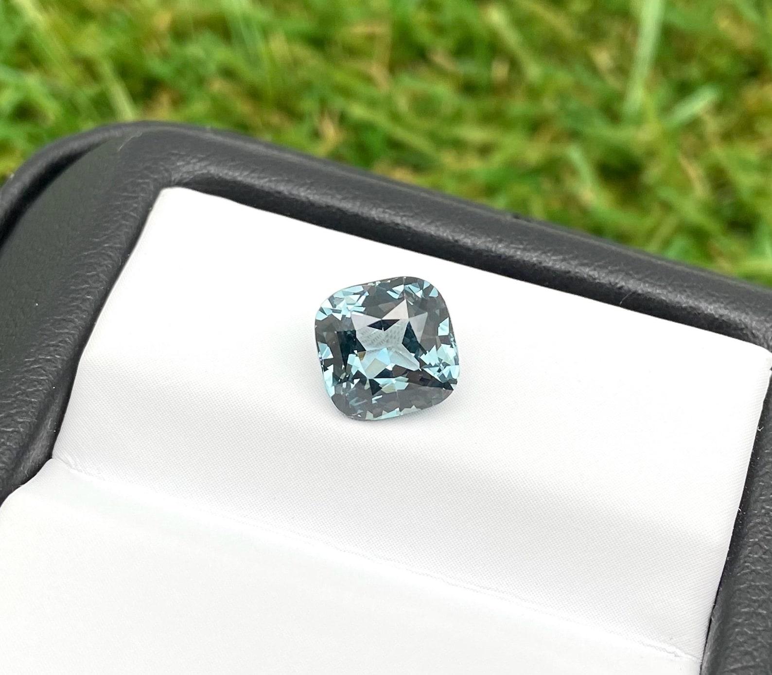 Natural Grey-blue Spinel loose gemstone 2.05 ct., cushion cut, Origin Tanzania For Sale 5