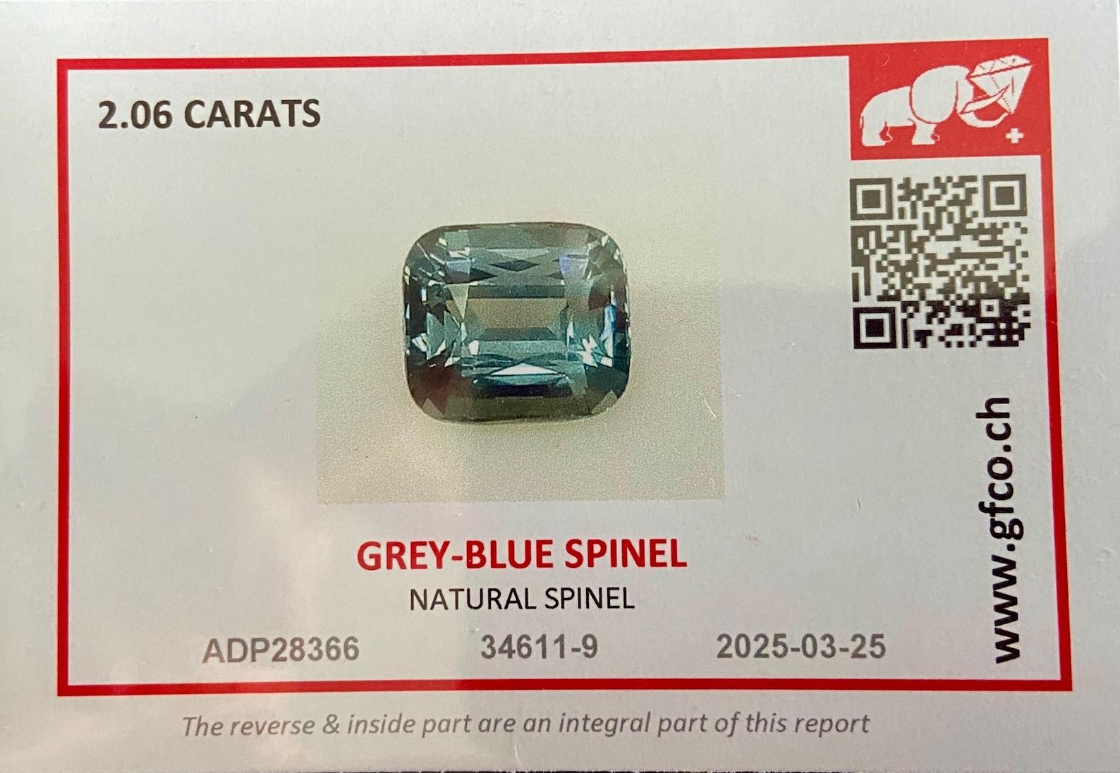 Gemma sciolta di Spinello grigio-blu naturale da 2.06 ct. Alta qualità, Cuscino, Tanzania in vendita 3
