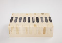 Scatola naturale e grigia a intarsio oblungo