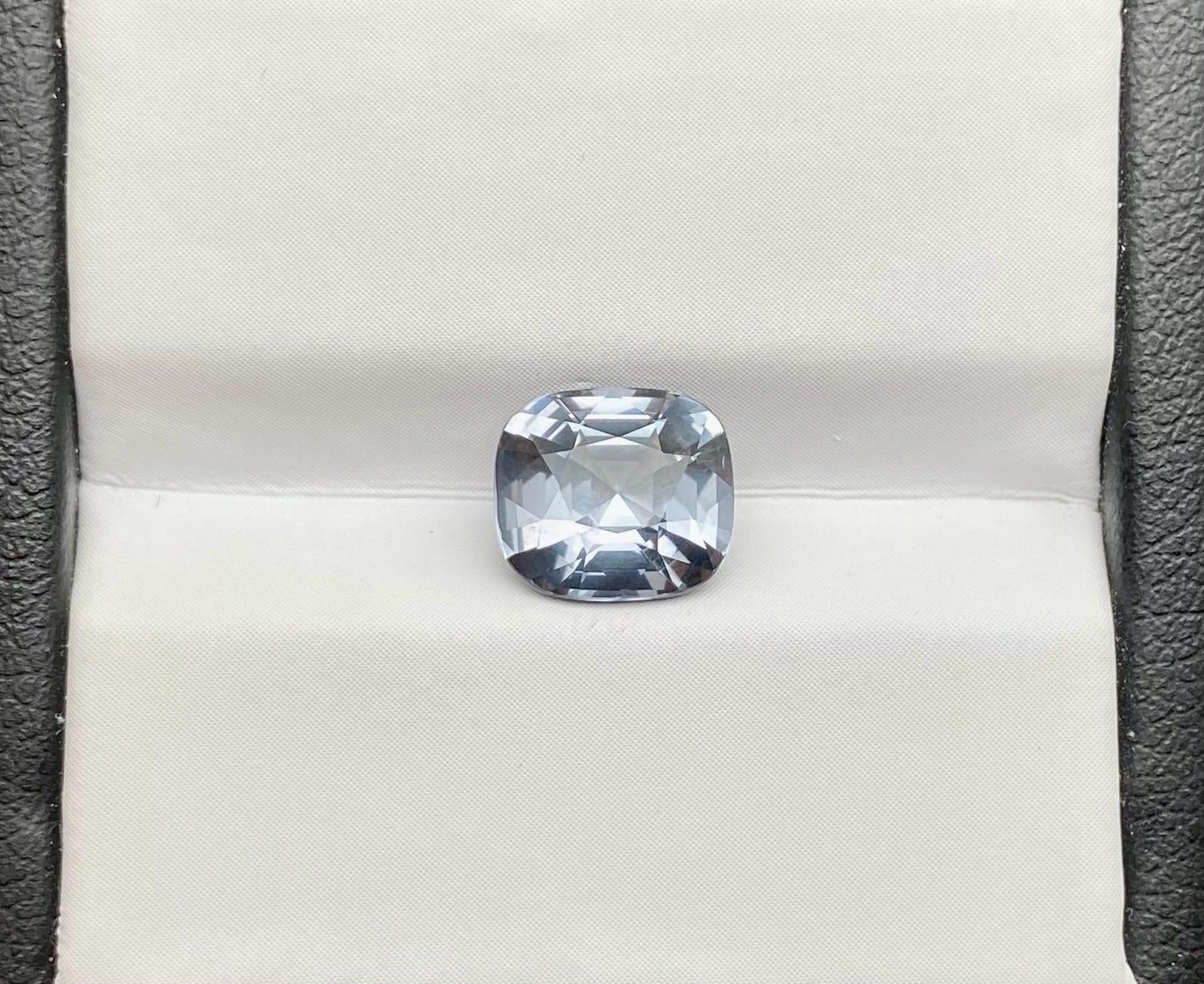 Natürlicher grauer Spinell, loser Edelstein 2.11 Karat, hohe Qualität, Kissenschliff, Tansania im Angebot 5