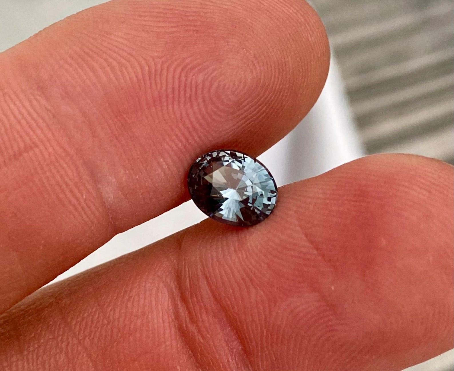Natural Grey Spinel loose gemstone 2.14 ct., High quality, Oval cut, Tanzania For Sale 3