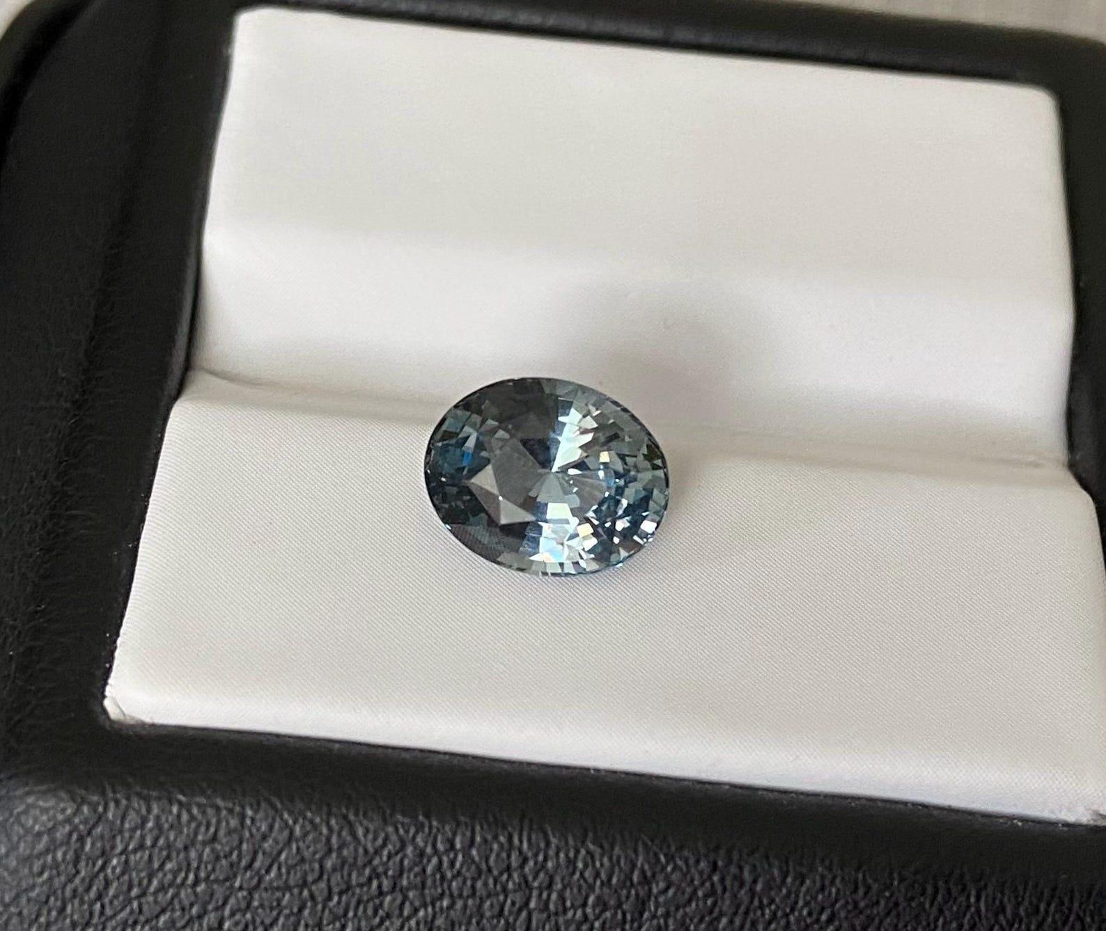 Natural Grey Spinel loose gemstone 2.14 ct., High quality, Oval cut, Tanzania For Sale 4