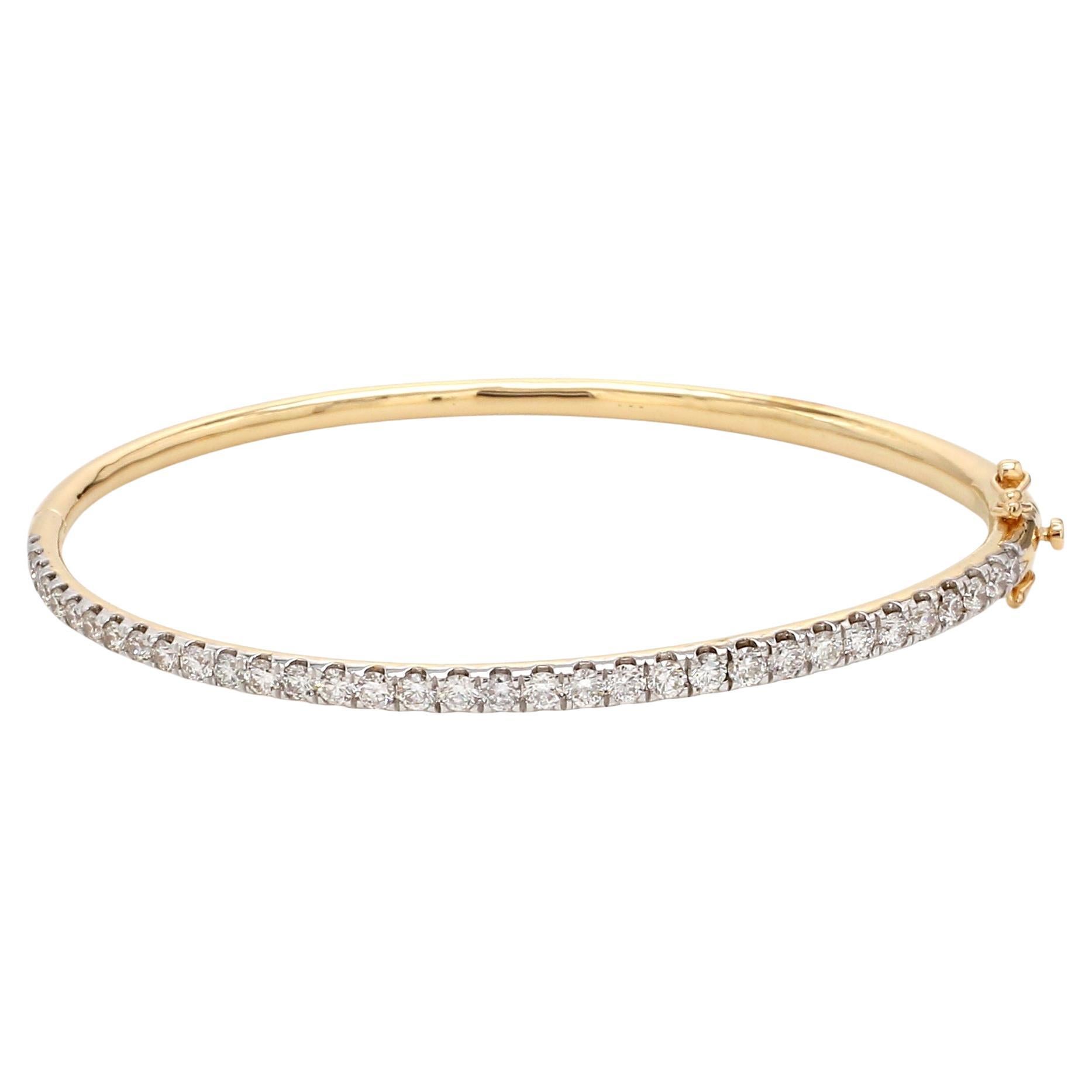 Bracelet jonc d'éternité en or jaune 14 carats avec diamants naturels H/SI de 1,8 carat en vente