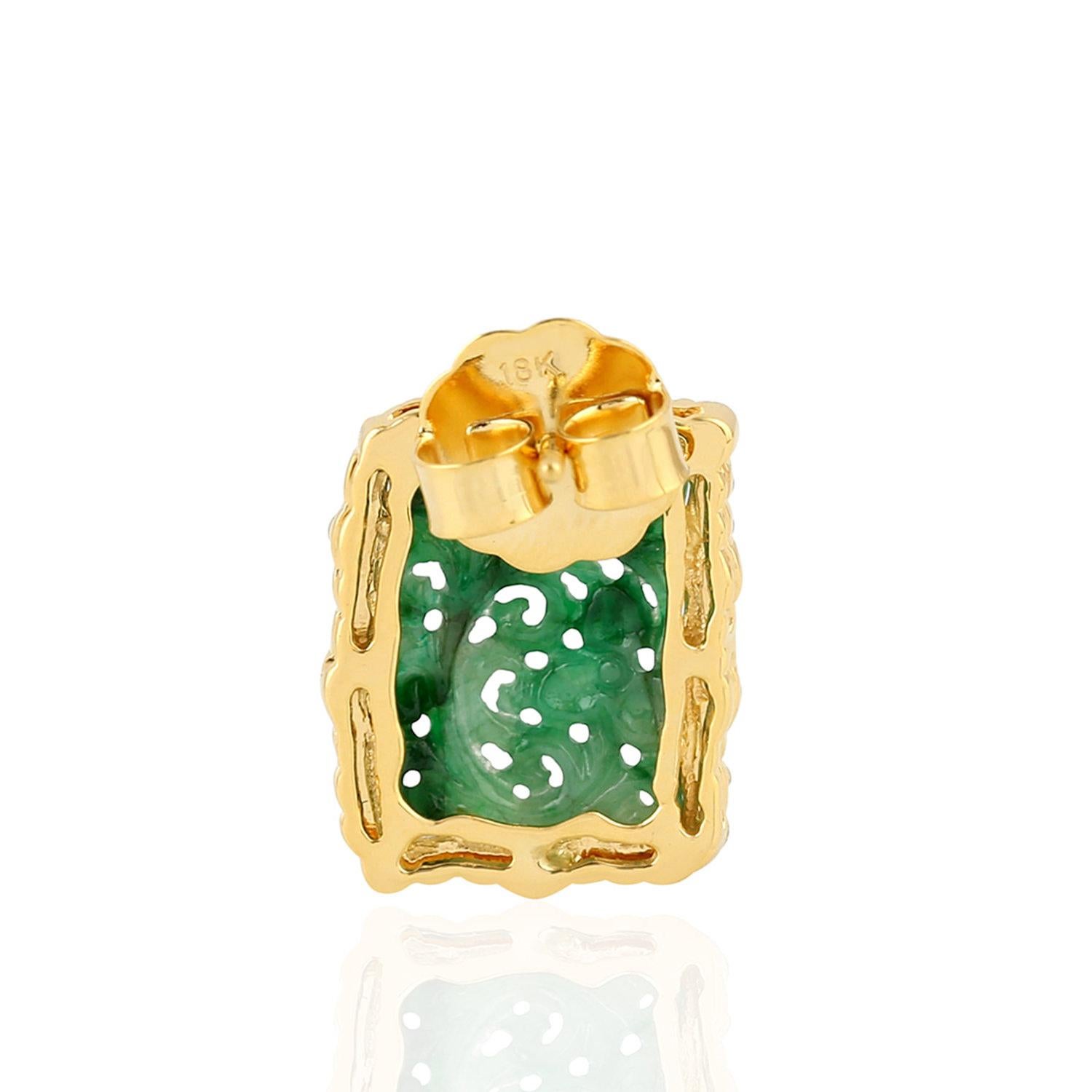 Clous d'oreilles en or jaune 18 carats avec jade naturel sculpté à la main et halo de diamants de 6,74 carats Excellent état - En vente à Laguna Niguel, CA