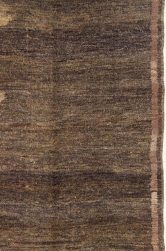 Natürlicher handgeknüpfter marokkanischer Naturteppich mit massivem Design in braunen Farbtönen