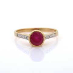 Bright Red Ruby Ring in 18k Solid Yellow Gold with Diamonds For Women