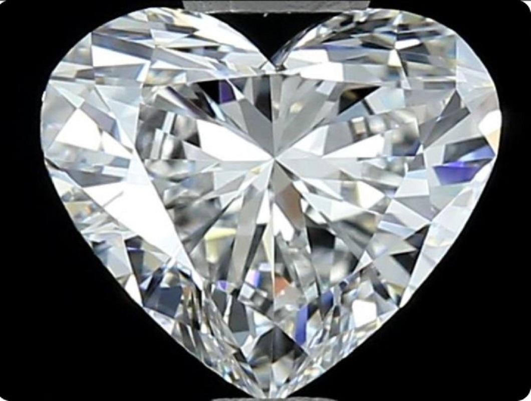 Women's or Men's Natural Heart Brilliant Diamond in a 1.00 Carat E VVS2, IGI Cert