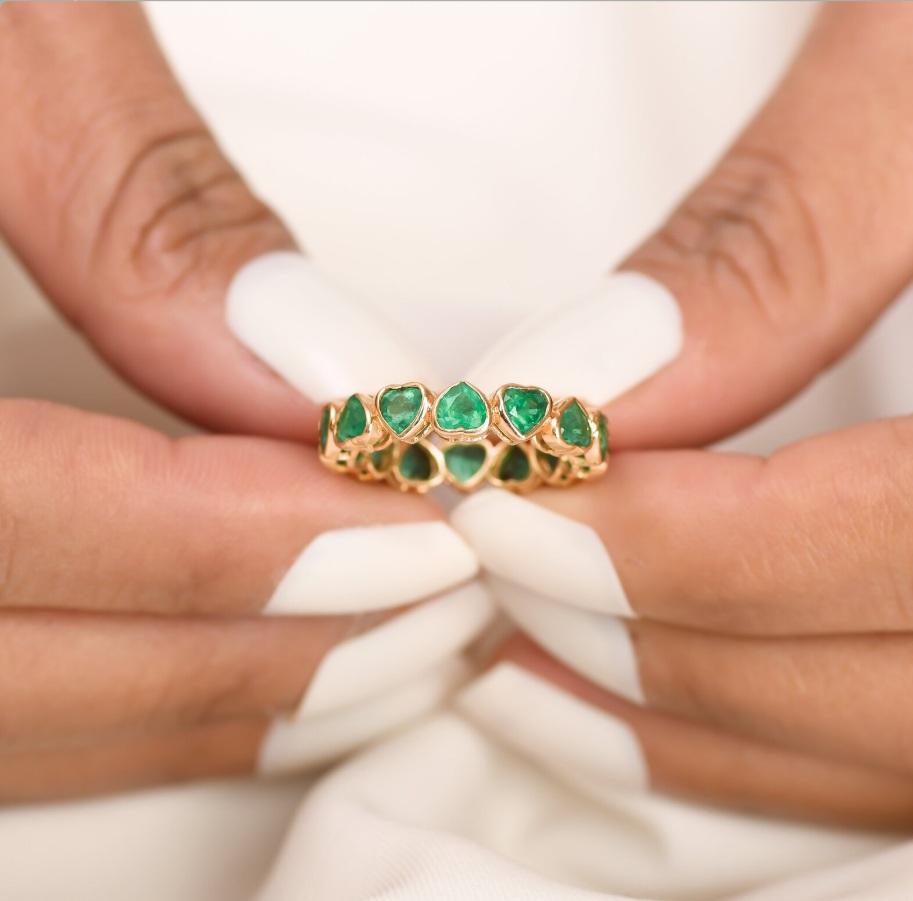 Bague d'éternité en or 14K sertie d'émeraudes véritables taillées en cœur  Emeraude naturelle 4-5cts en forme de coeur bracelet or  Bague émeraude taille cœur or

DÉTAILS DES PIERRES PRÉCIEUSES :
✦ Pierre précieuse : Émeraude
✦ Gemstone Type :